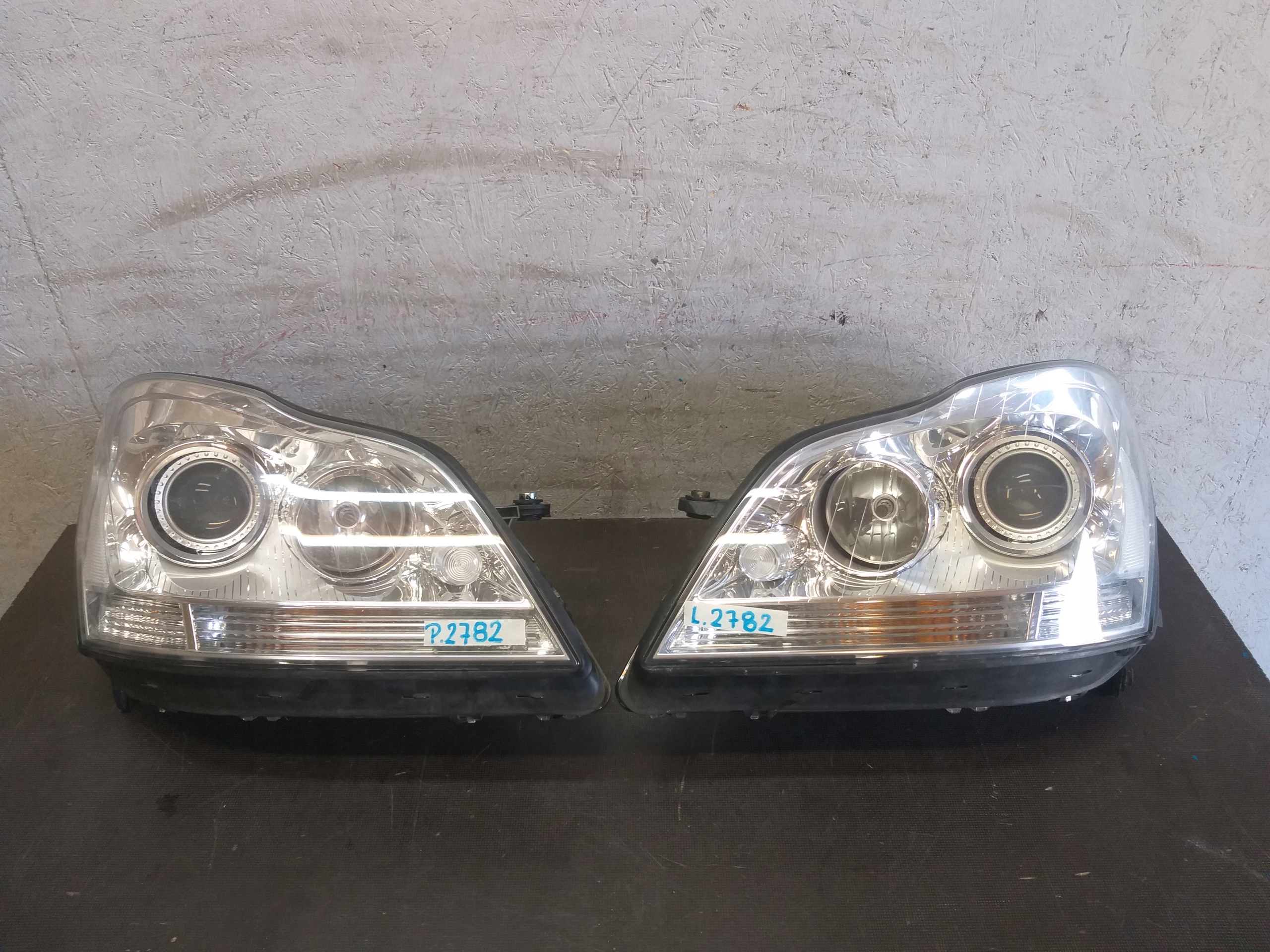 LAMPA LAMPY PRZÓD MERCEDES GL W164 XENON SKRĘTNY