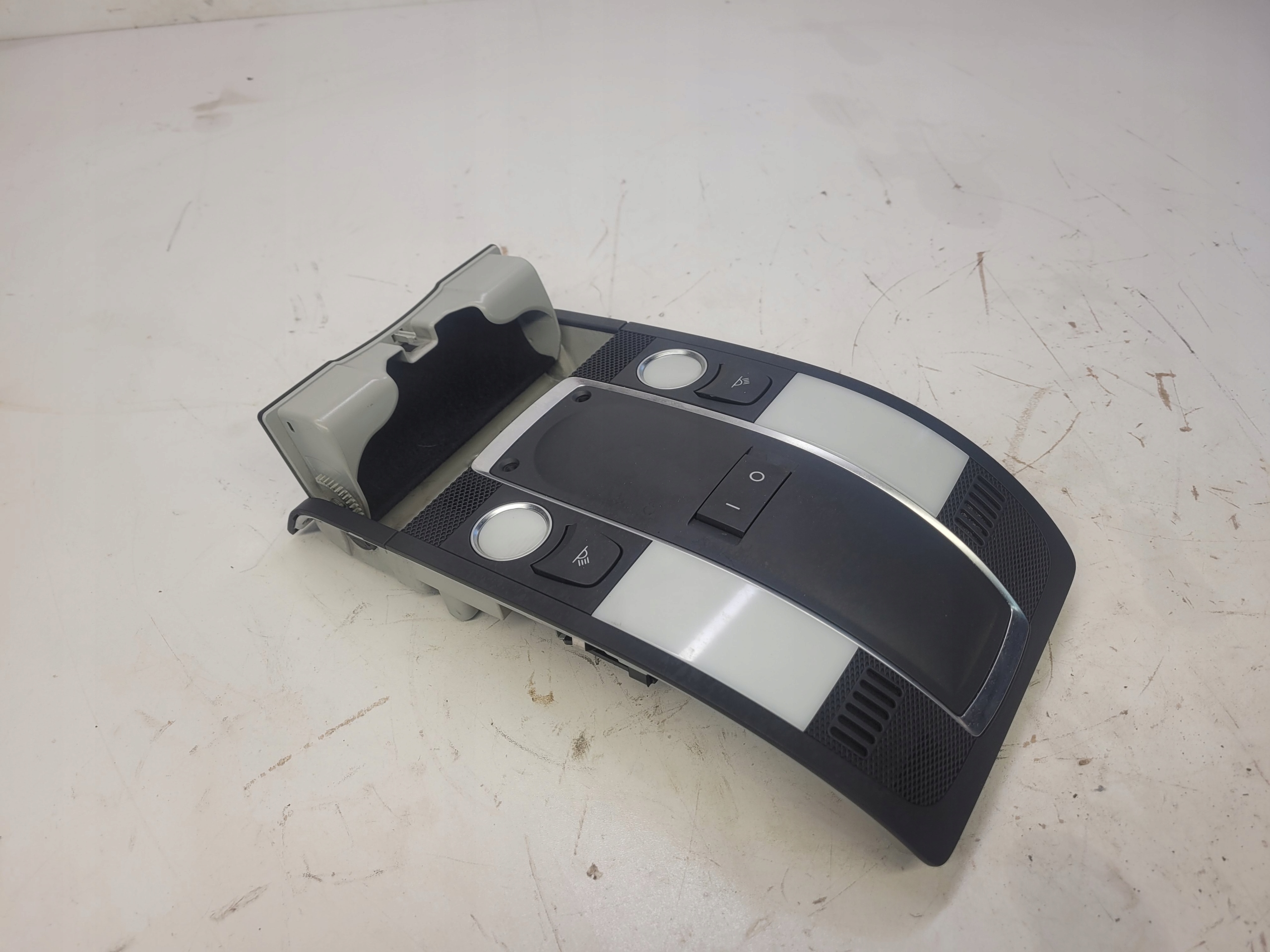 light OSWIETLENIE cabs AUDI Q7 4L 4L0947135F