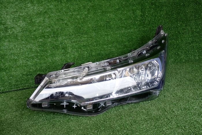 TOYOTA COROLLA E16 LIFT 16-19 reflektor left light left