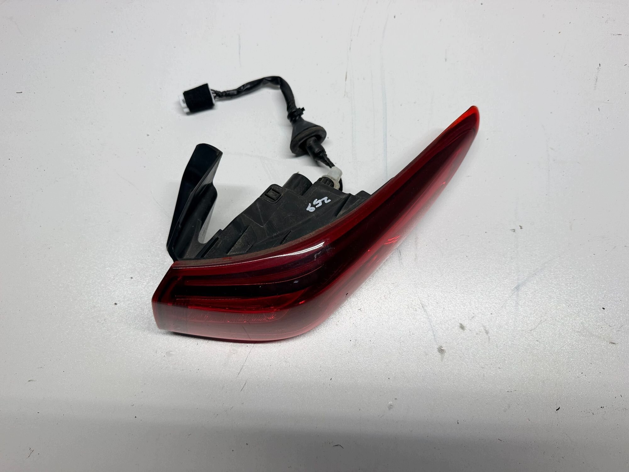light rear right HYUNDAI KONA 92402-J9000 17-23 normal
