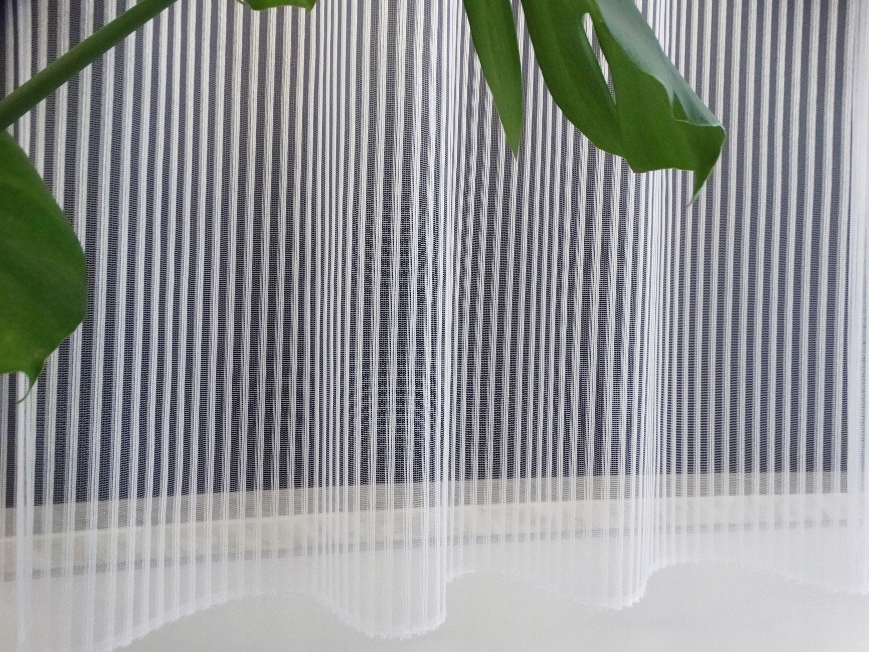 Mg Záclona 35793 Pruhy bílá 350x160 cm hotová s Páskou M