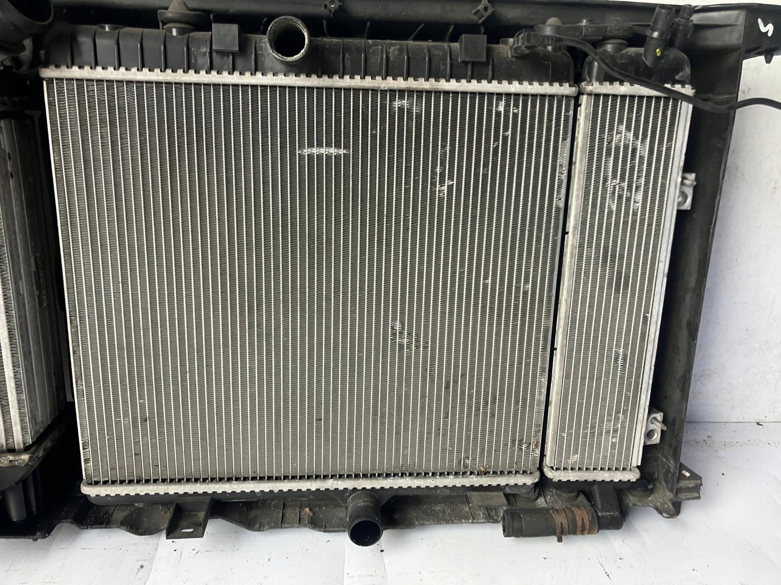 support panel for radiators radiator DS5 2.0 HDI HYBRID4 HYBRYDA