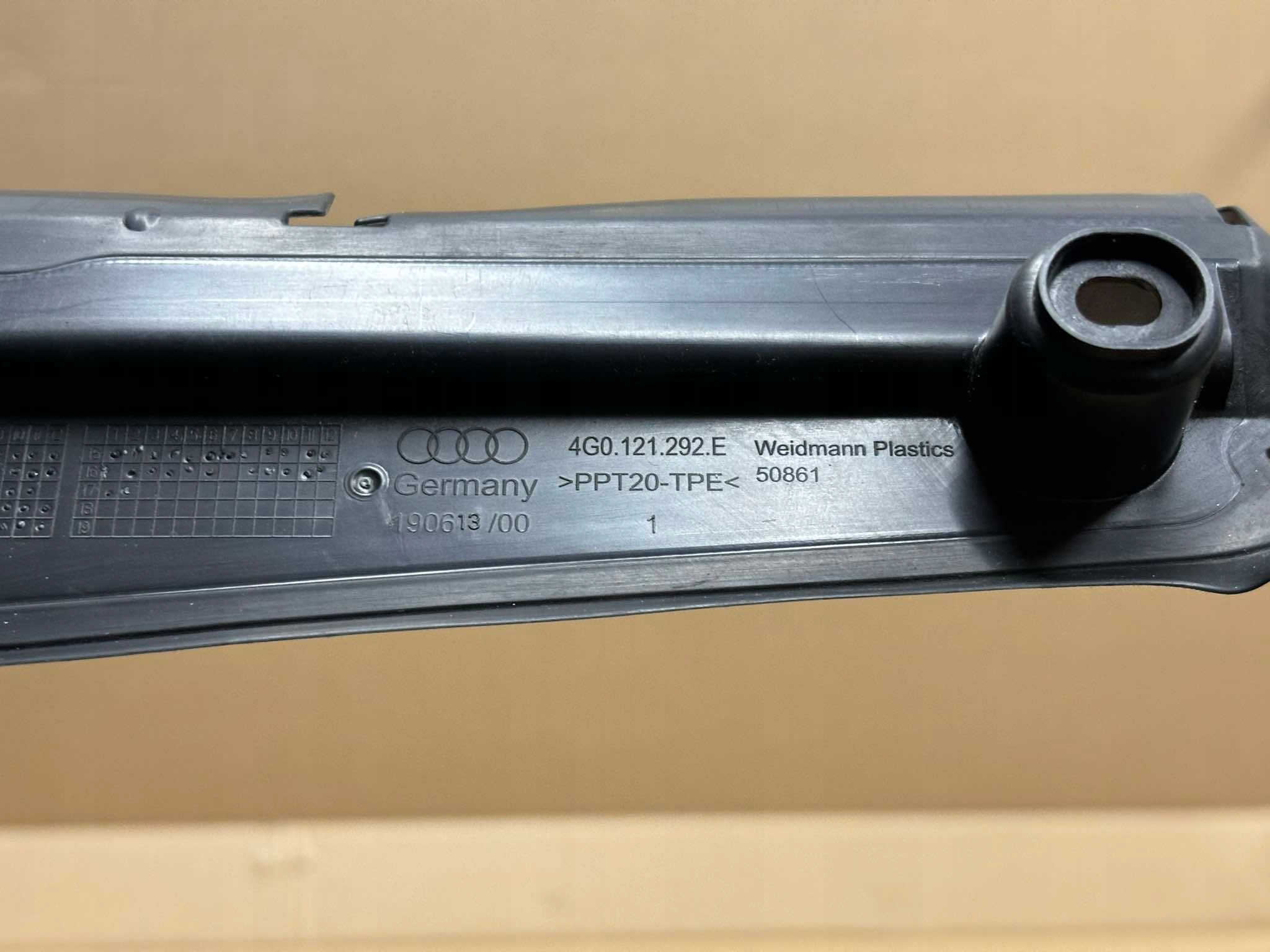volant vzduchový stěny předního Horn AUDI A6 C7 4G0121292E