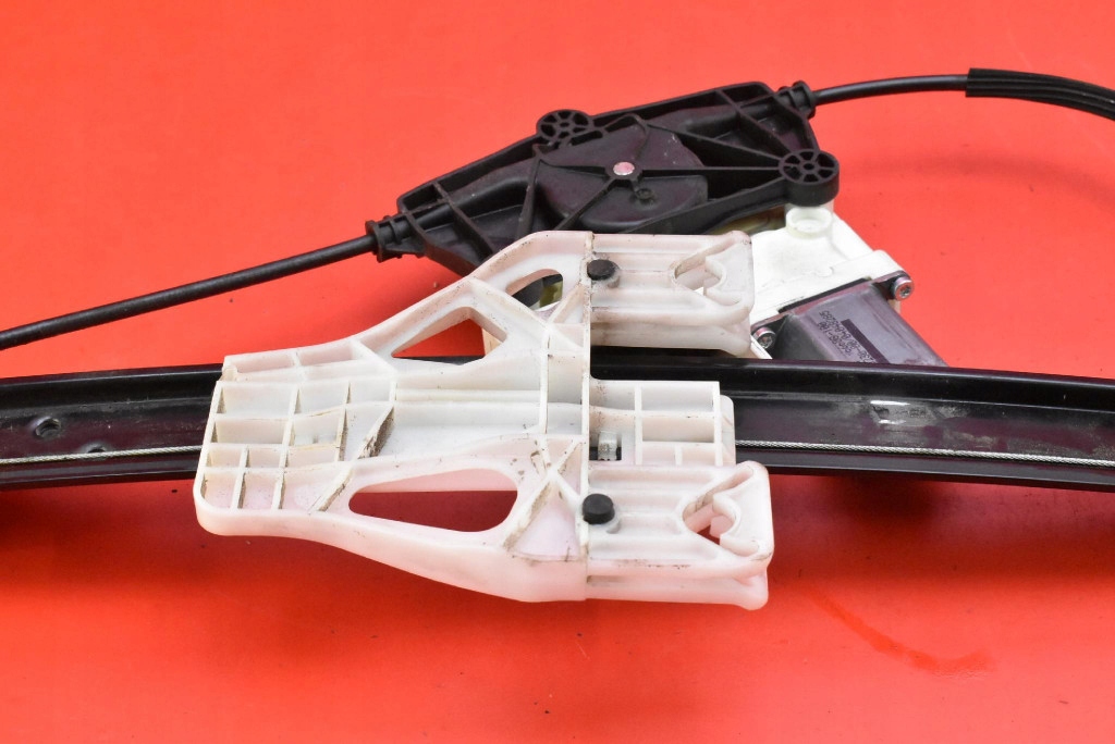 window regulator left rear part EU 8K0959811 AUDI A4 B8 KOMBI 07-11