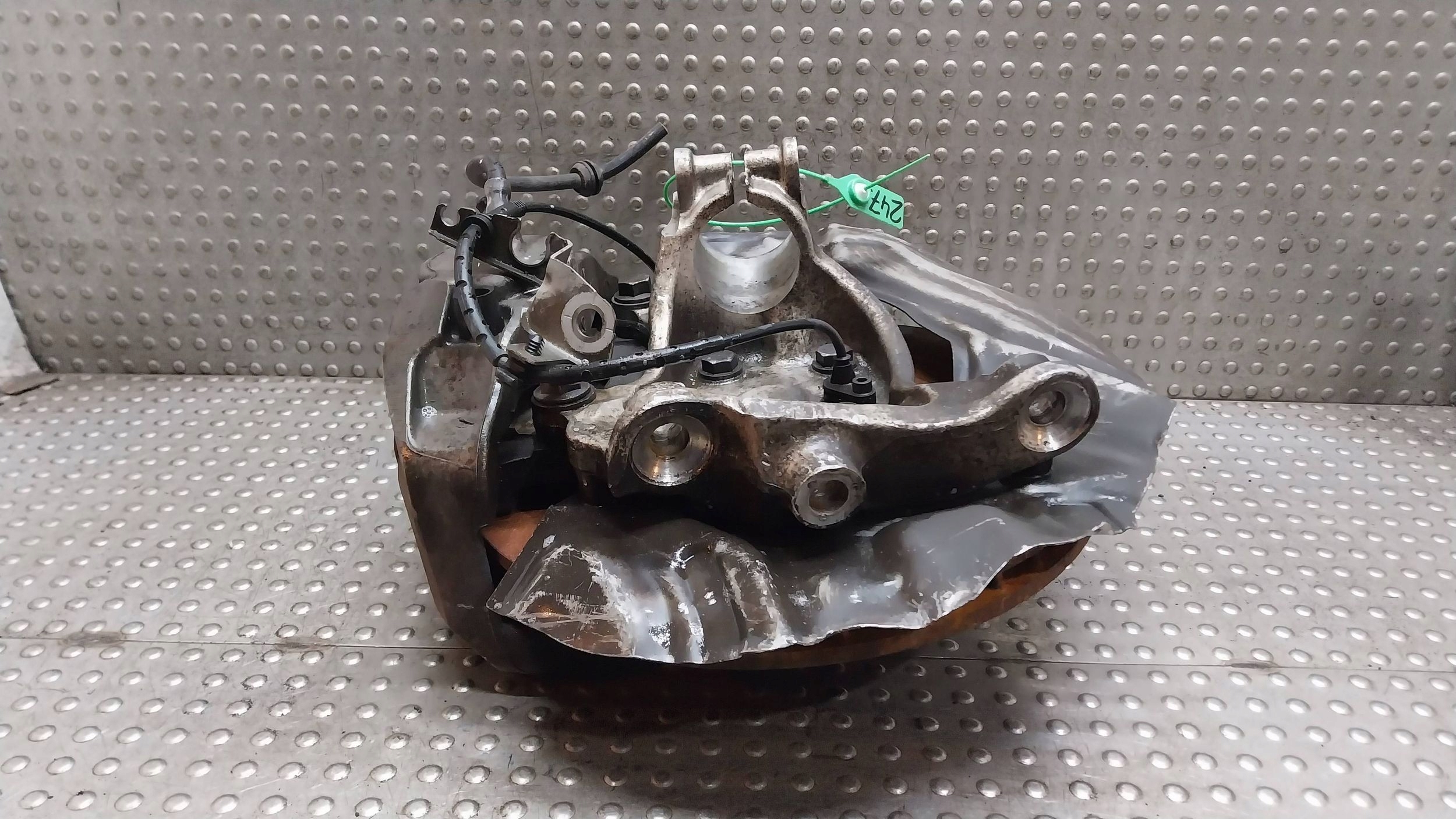 otoč čepu třmen levý předek KPL BMW 7 E65 E66 735 740 750