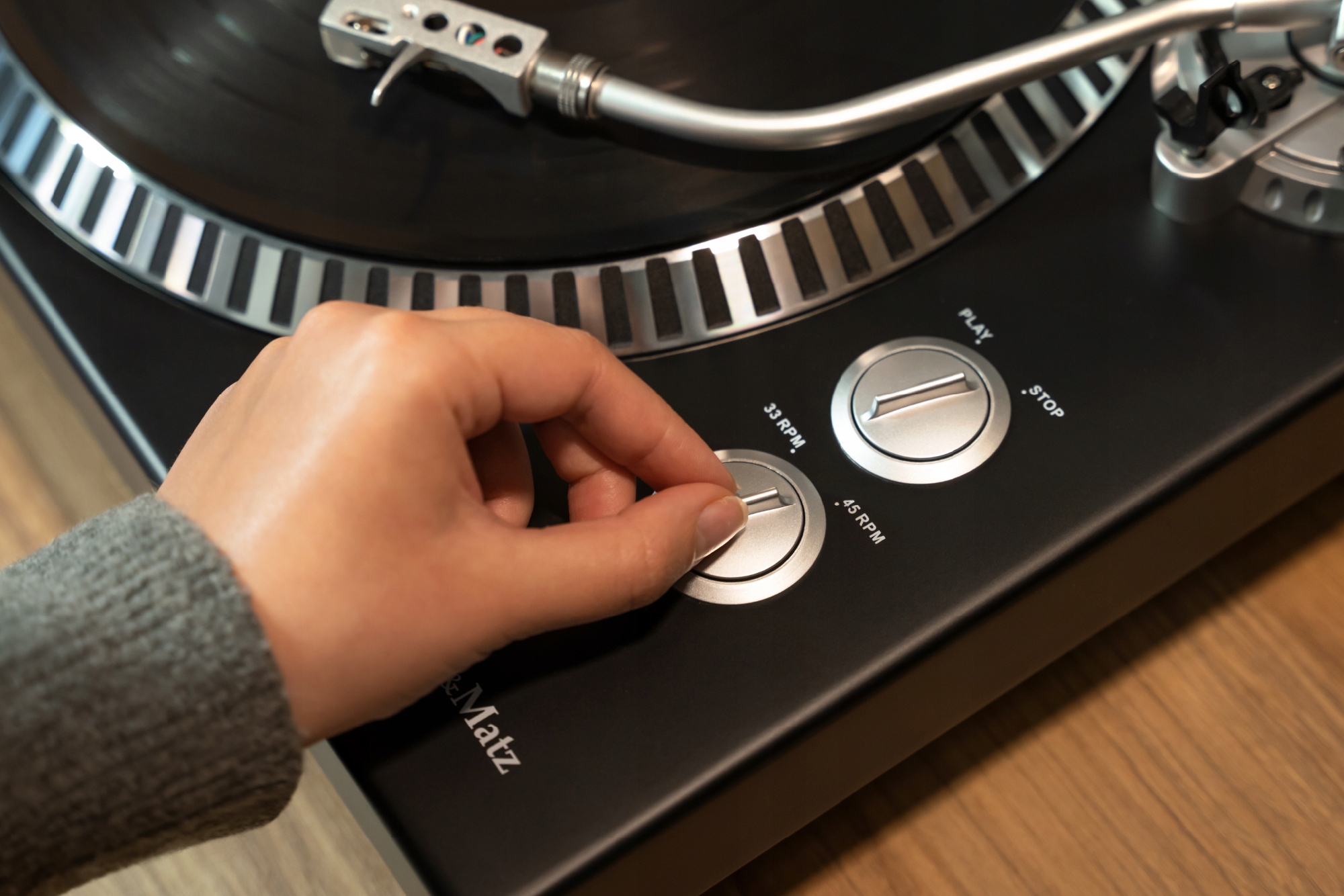 Gramofon Kruger&Matz nagrywanie USB RCA igła OUTLET Kolor czarny