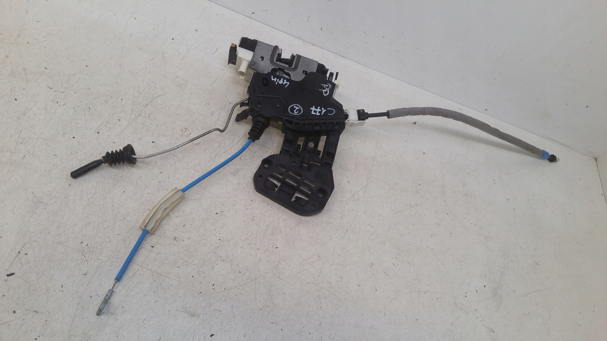 lock right front 0997202201 Mercedes C117 CLA