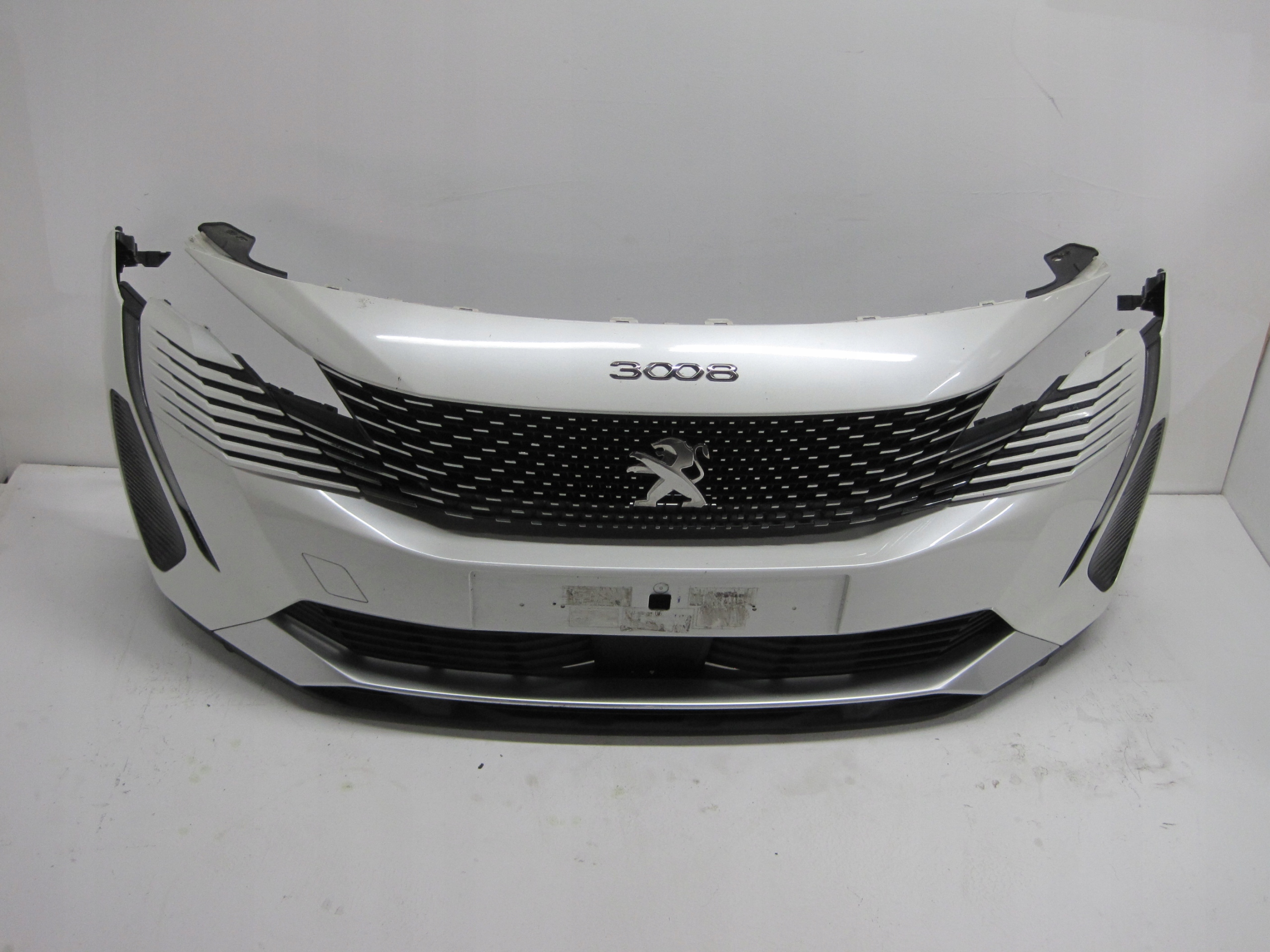 bumper front PEUGEOT 3008 II 6 PDC front
