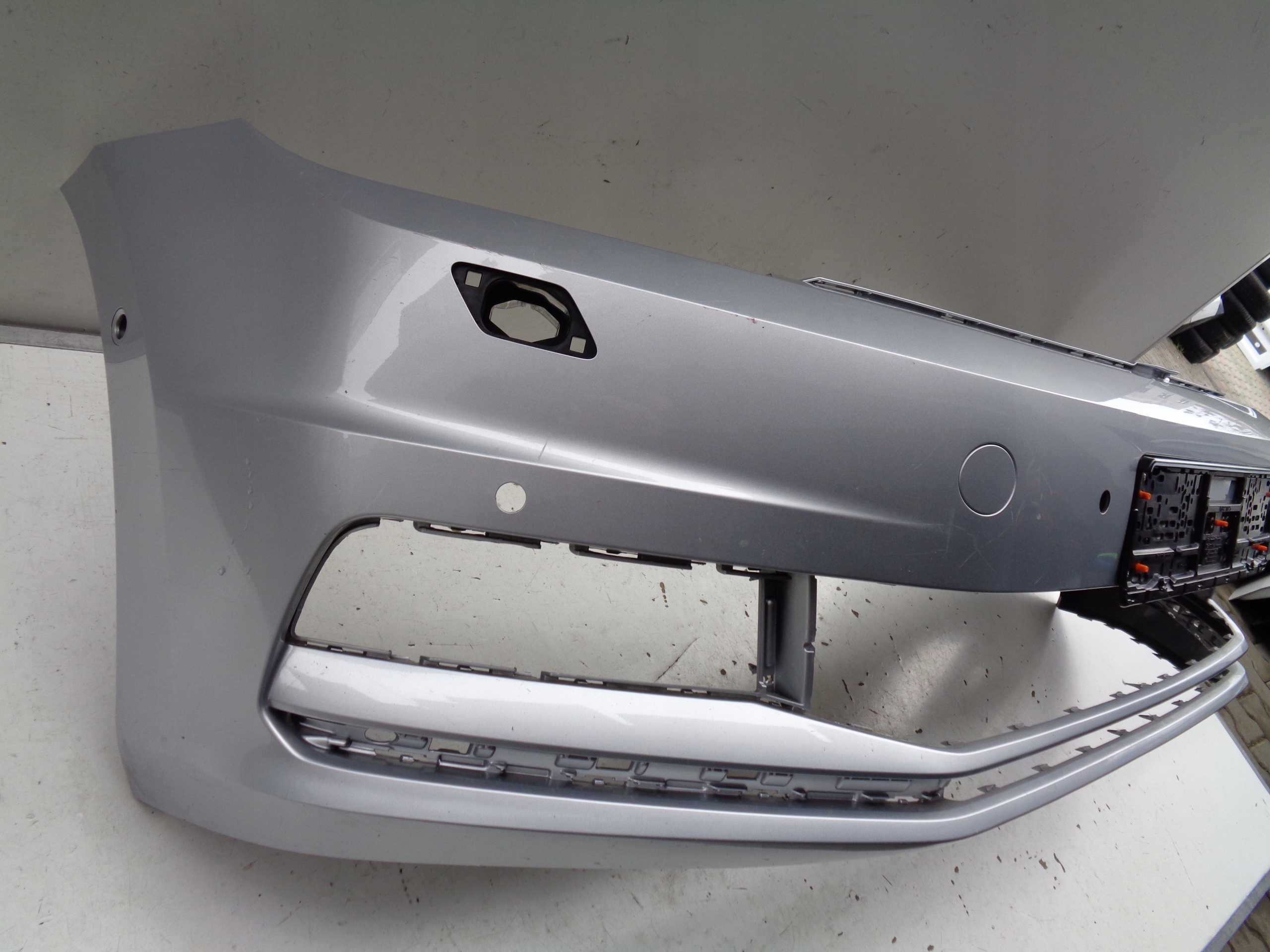 front bumper VW TOURAN 5TA 16- NR 46033