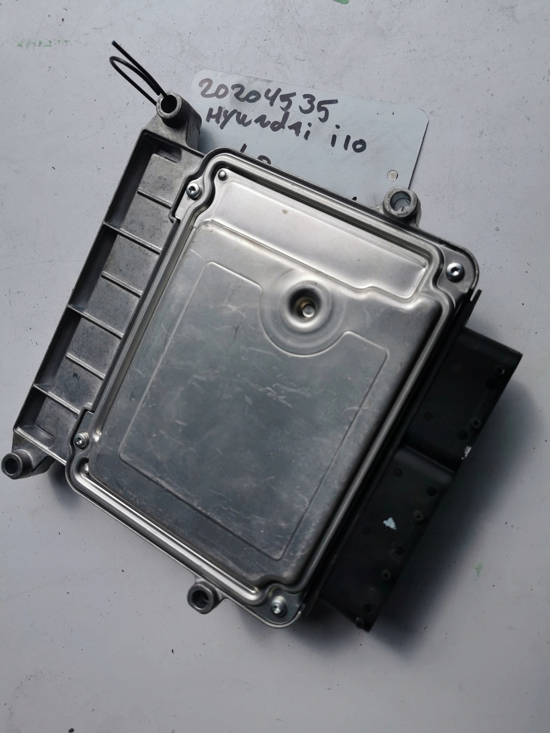 HYUNDAI I10 1.1B 39110-02DD0 9030933012A0 computer