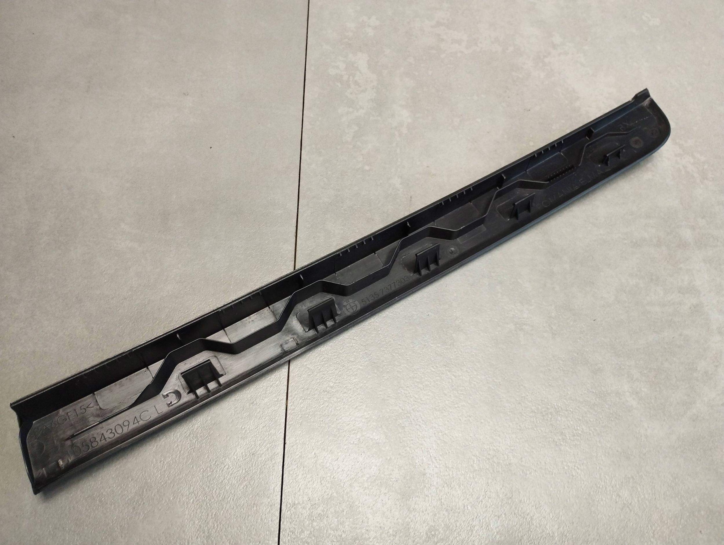 BMW 7 G11 Blende Abdeckung Fenster Tür heck 7377303