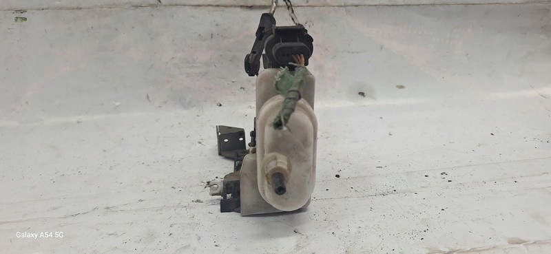 lock door AUDI A3 96- 8L1837016B