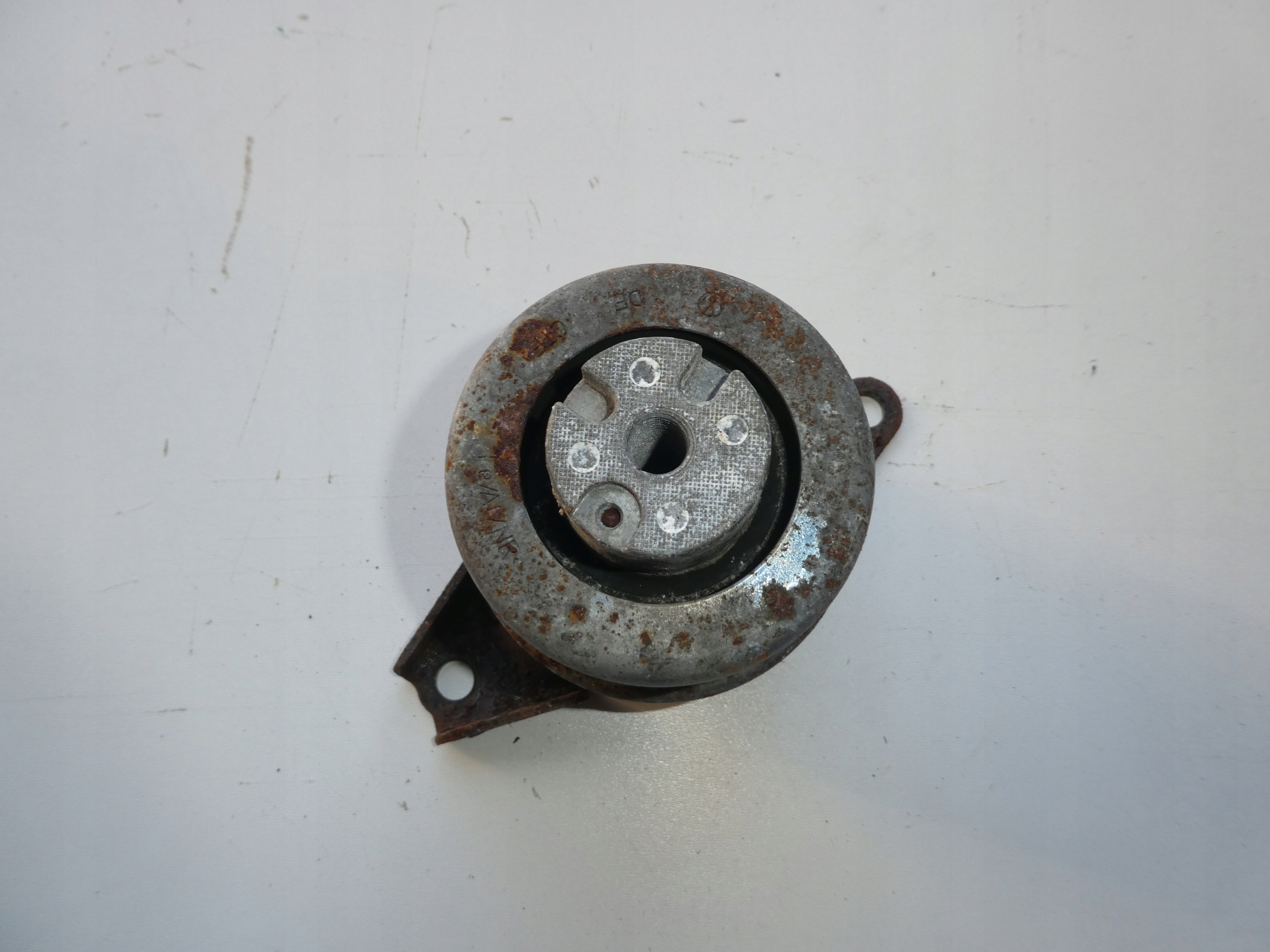 engine mount VW T5 LIFT 2.0 TDI 7E0199256J