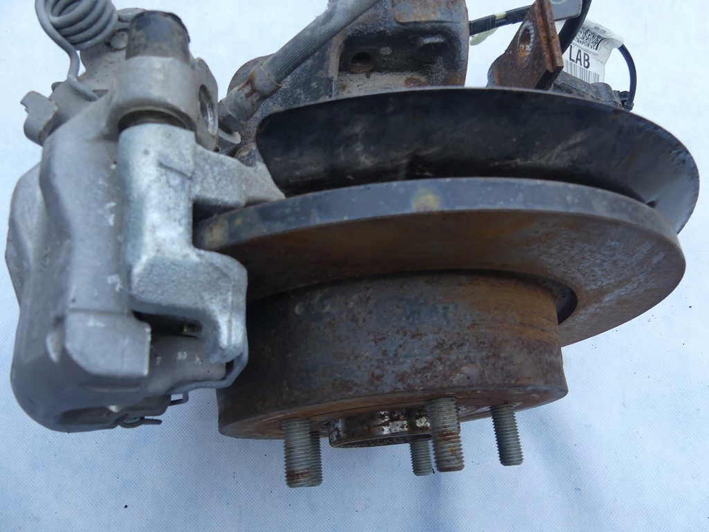 поворотный кулак, цапфа FORD KUGA Escape 12-16 MK2 зад ступица