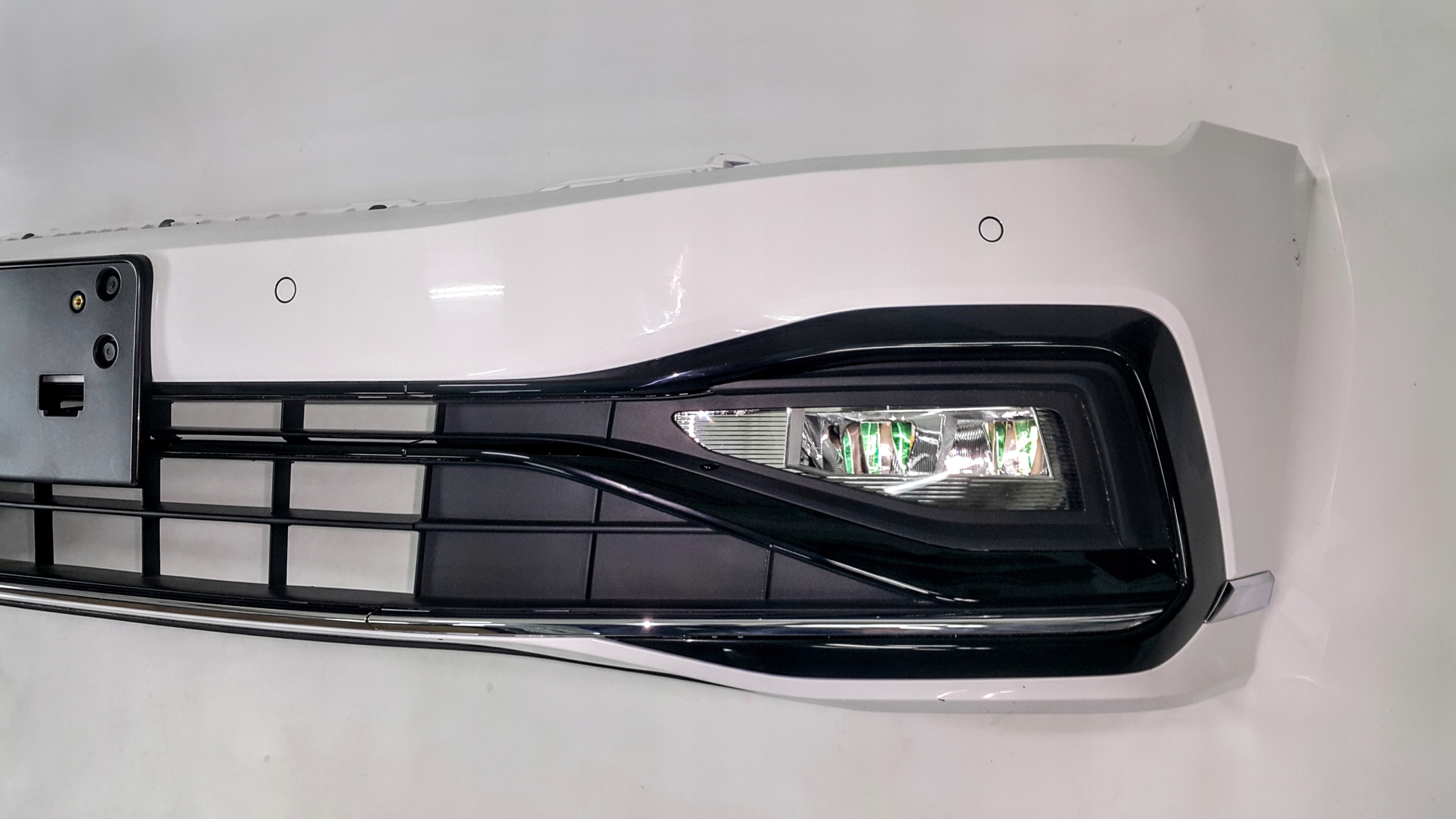 ZDERZAK PRZÓD PRZEDNI R-LINE LIFT VW PASSAT B8 KPL Typ samochodu 4x4/SUV Samochody osobowe