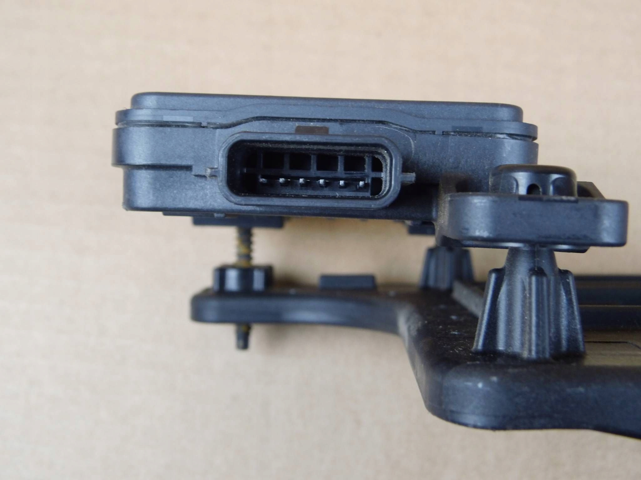 Hyundai Ioniq 5 V radar sensor odleglosci distronic 99110GI000