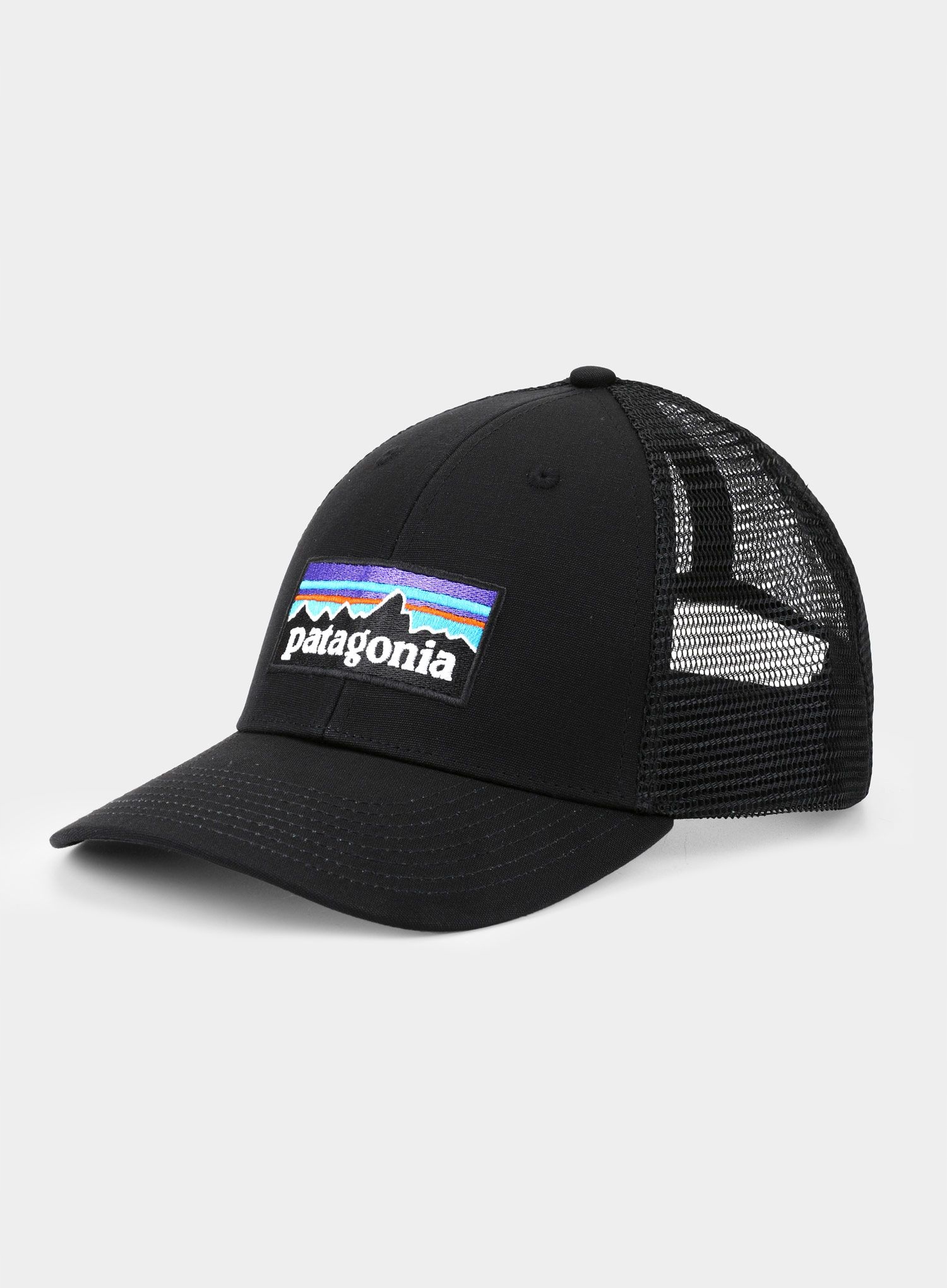 Kšiltovka Čepice P-6 Patagonia LoPro Trucker černá