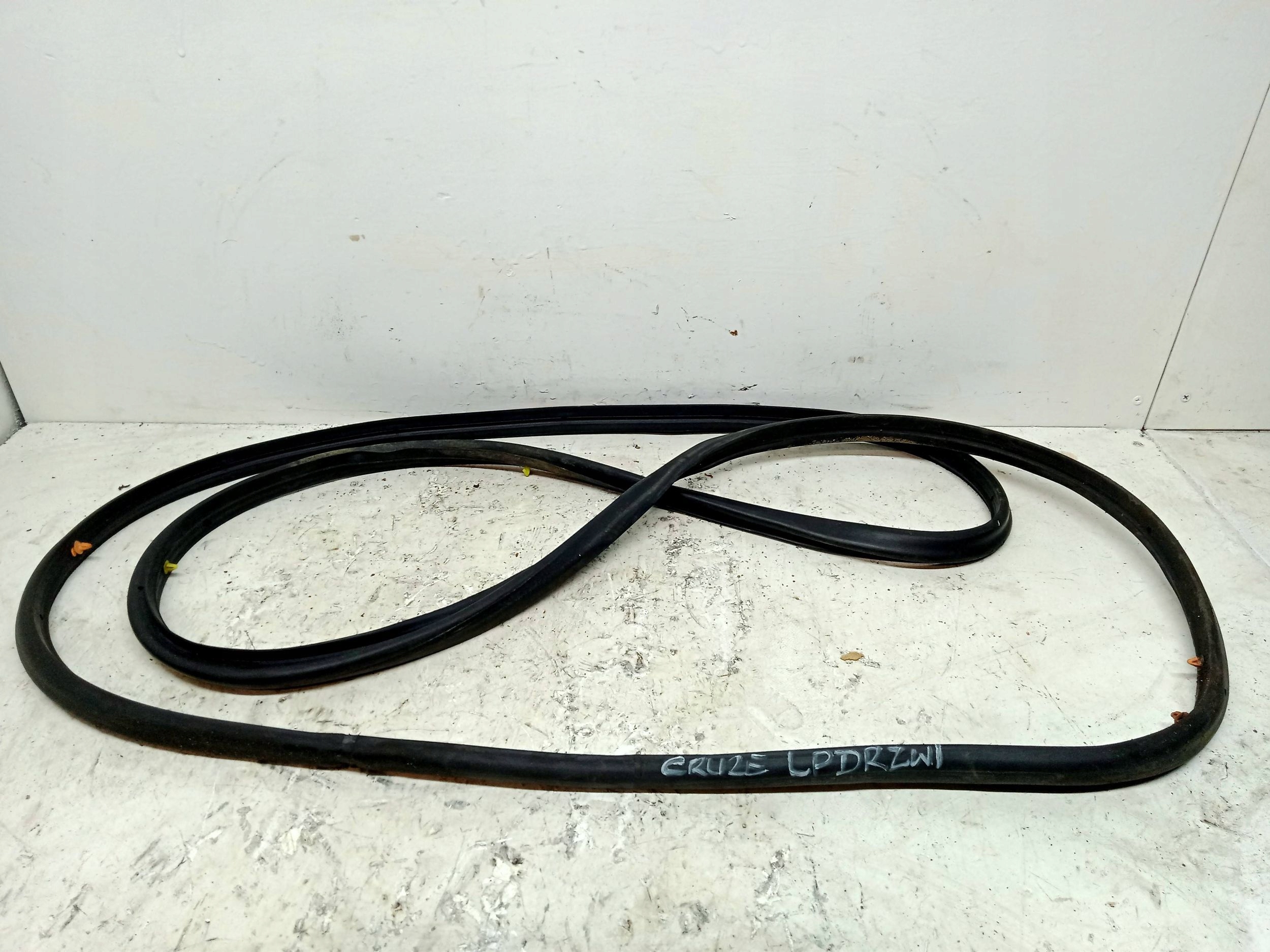 CHEVROLET CRUZE KOMBI gasket door left front 2013R