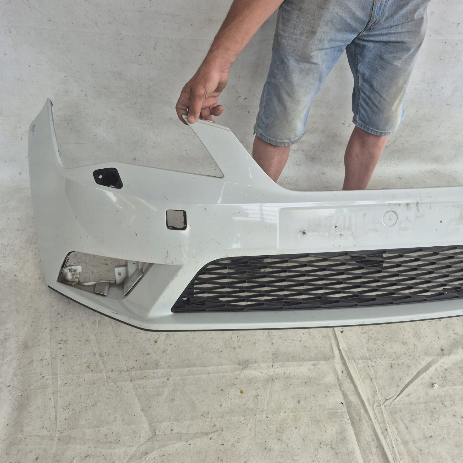 SEAT LEON III 3 12-16 bumper front front washer