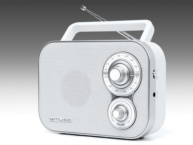 Muse M-051RW Aux in White Portable Radio