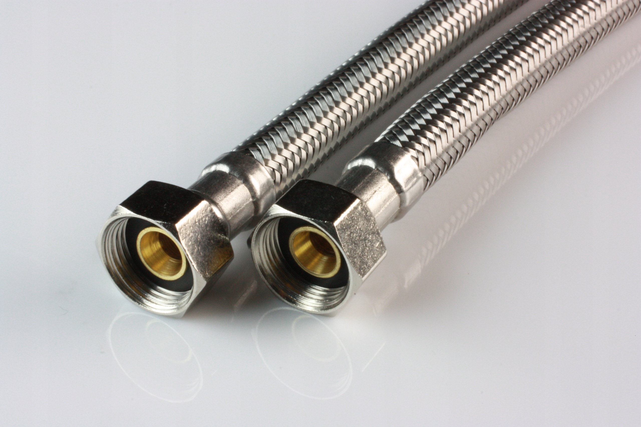 WĄŻ PRZYŁĄCZENIOWY ELASTYCZNY EN 13618 PN10 70°C DN8/DN15(1/2) L=200 TYP 3 Kod producenta PRZ-SS-20