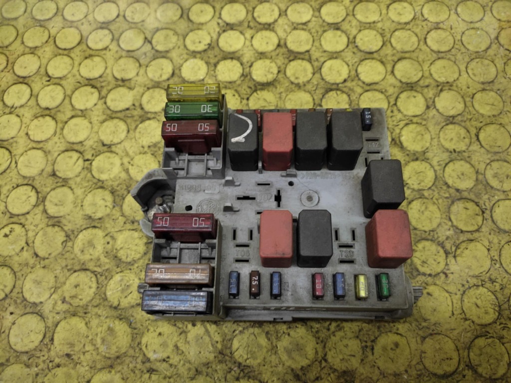 FIAT STILO Module fusibles 46796538