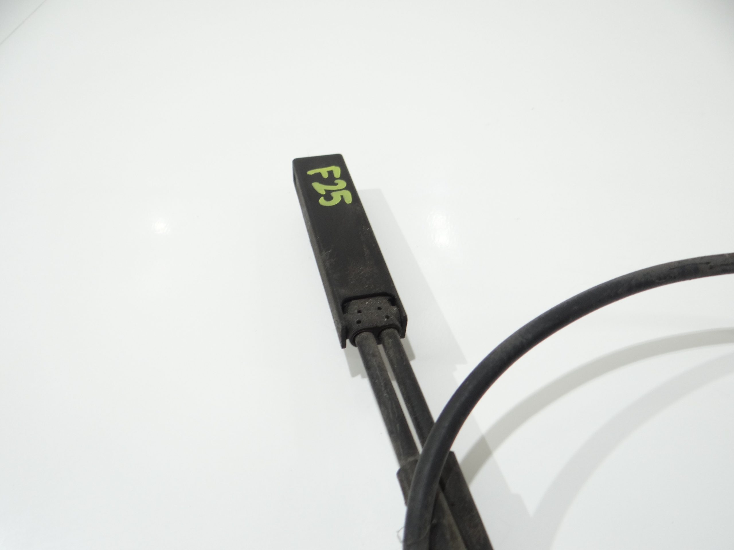 Câble Levier du capot BMW X3 F25 7210735