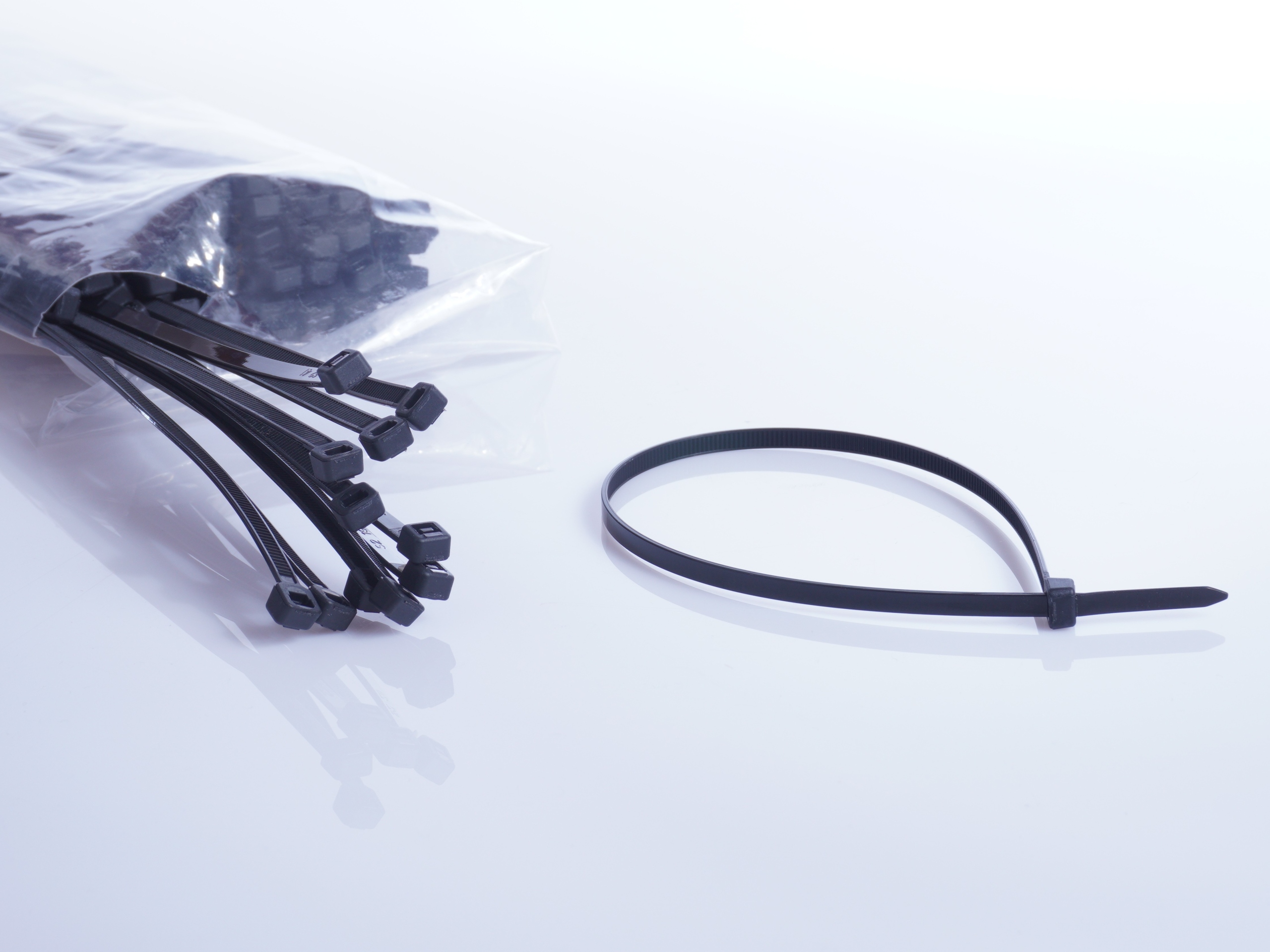 

Opaska kablowa 2,5 mm x 100 mm czarna