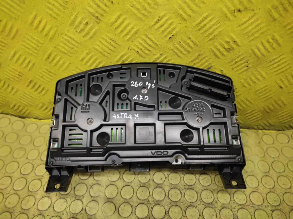 OPEL ASTRA H 1.7 D dials 13309021