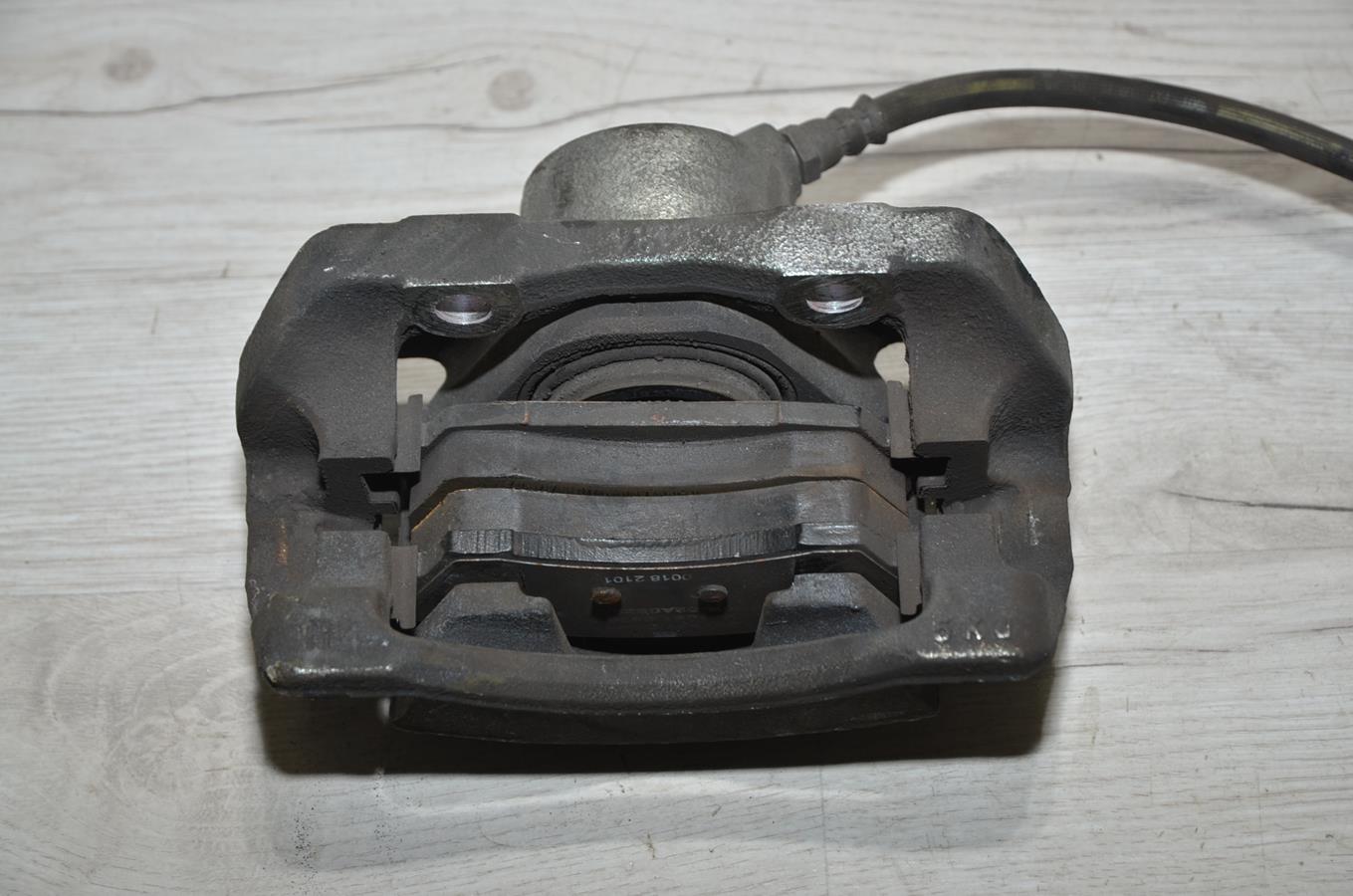 caliper right front 1.2 VVTI Citroen C4 Cactus 16r