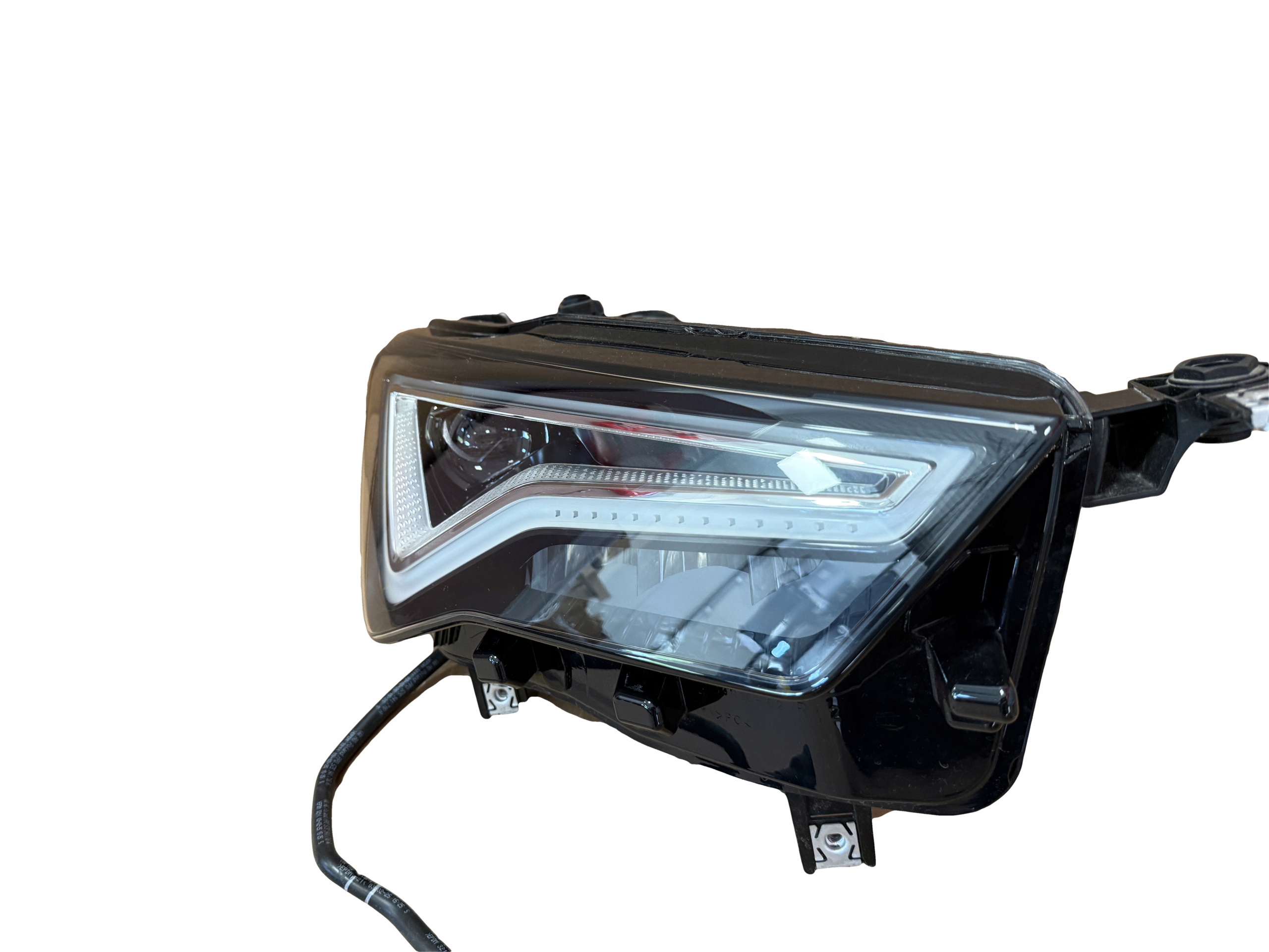 CUPRA SEAT ATECA LIFT light right LED 576941032C