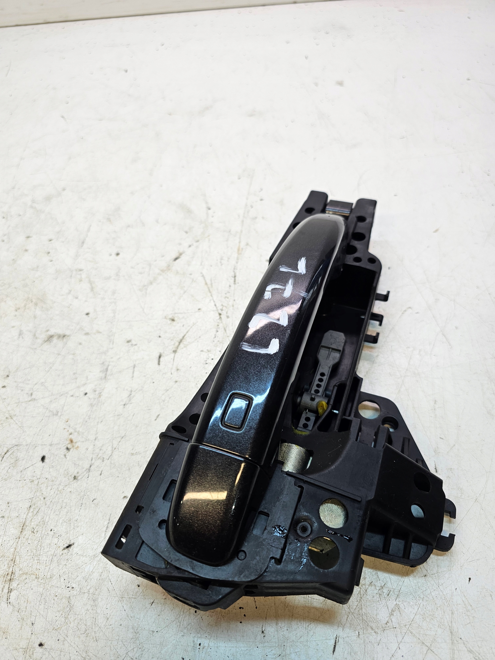 handle right AUDI A4 B8 A5 8T Q5 LZ7L 8T0837886A *