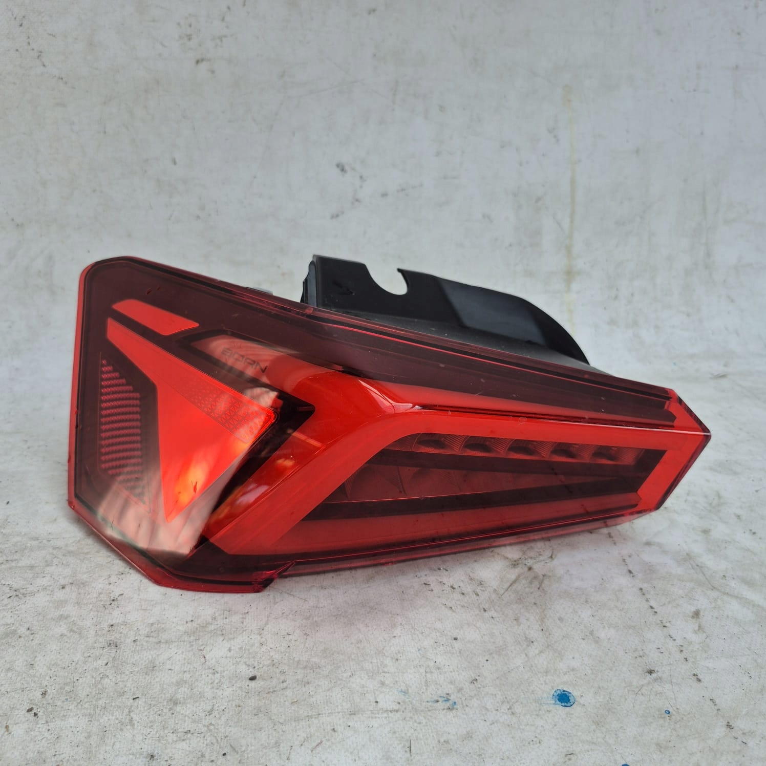 CUPRA BORN 21-> light rear part rear left