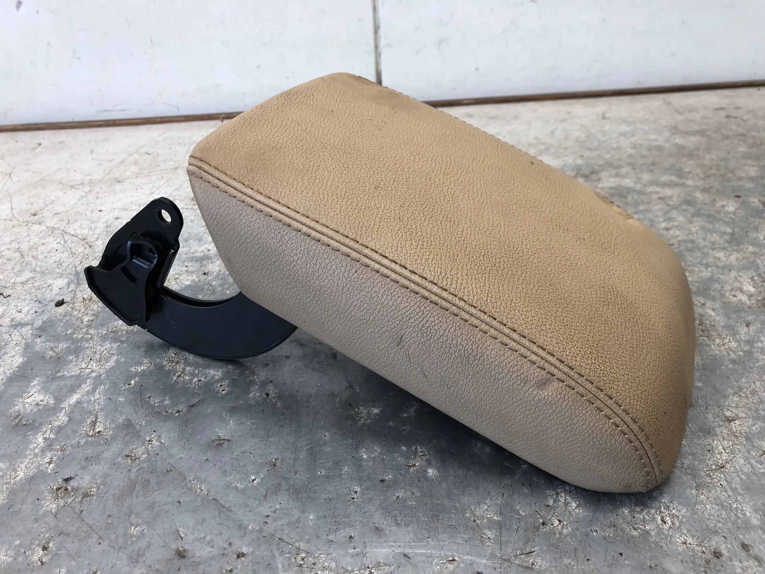 armrest leather KREMOWY AUDI A4 B8 LIFT
