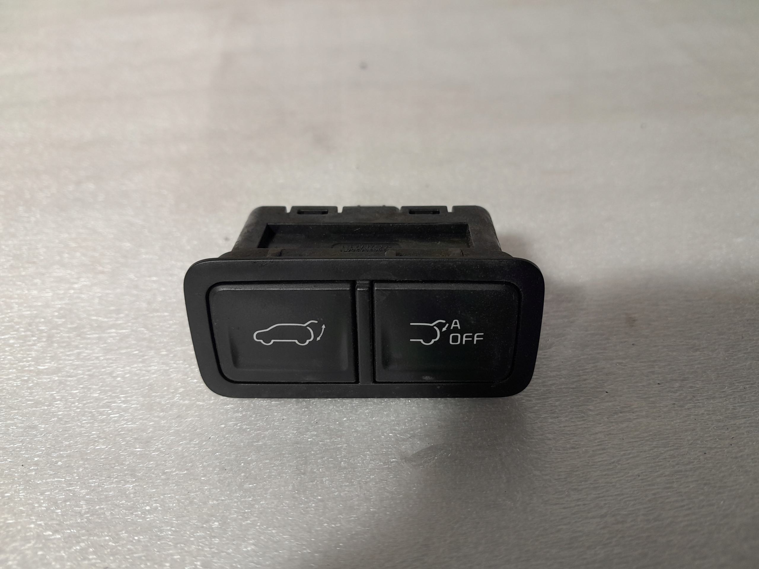 KIA CARNIVAL 2022 opening control switch bonnet boot 81880-R0100