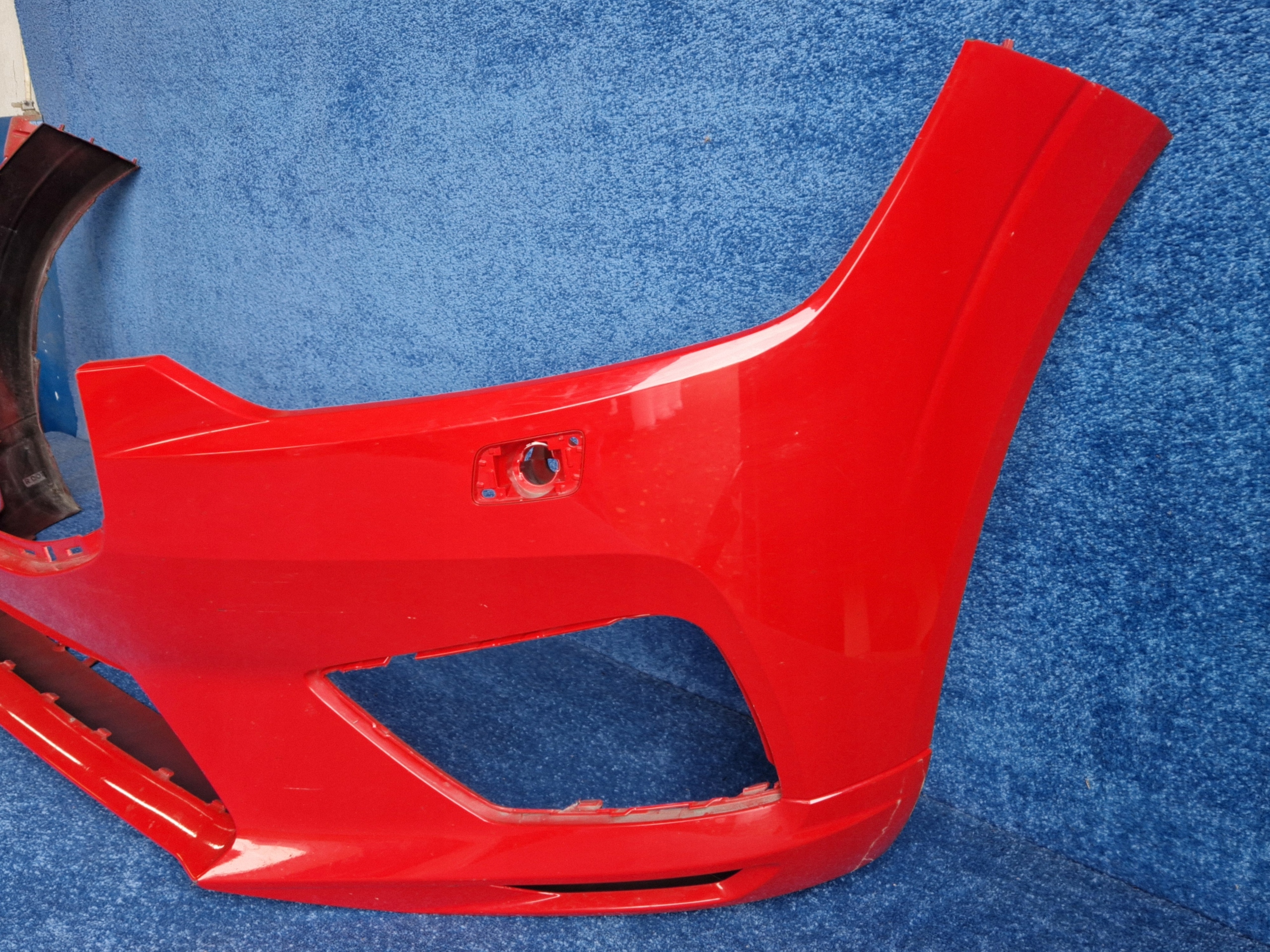 VOLVO XC60 II R-design 17- bumper front front DO LAKIEROWANIA 31449127