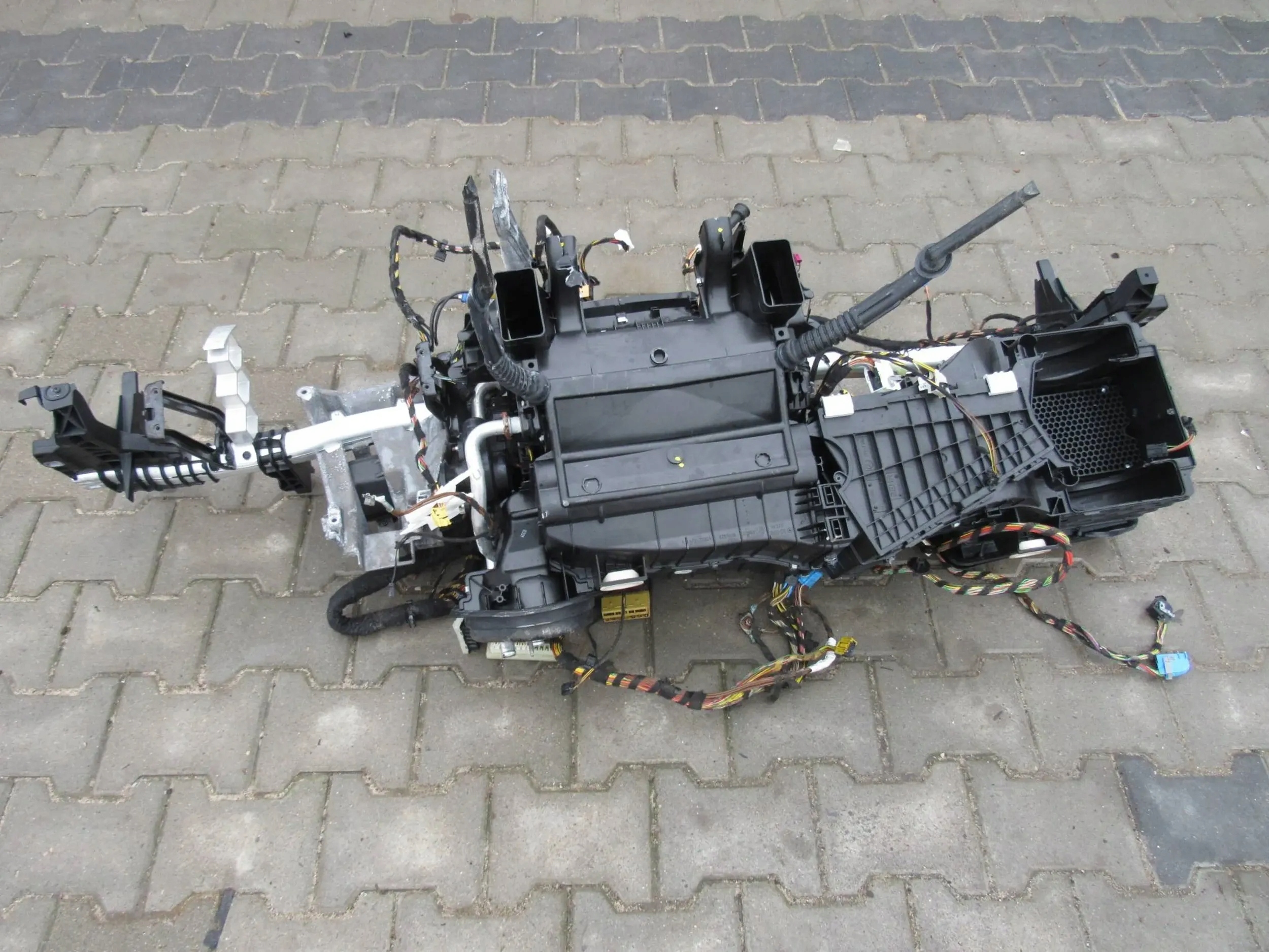 MERCEDES s 222 радиатор отопителя диффузор 2228302501