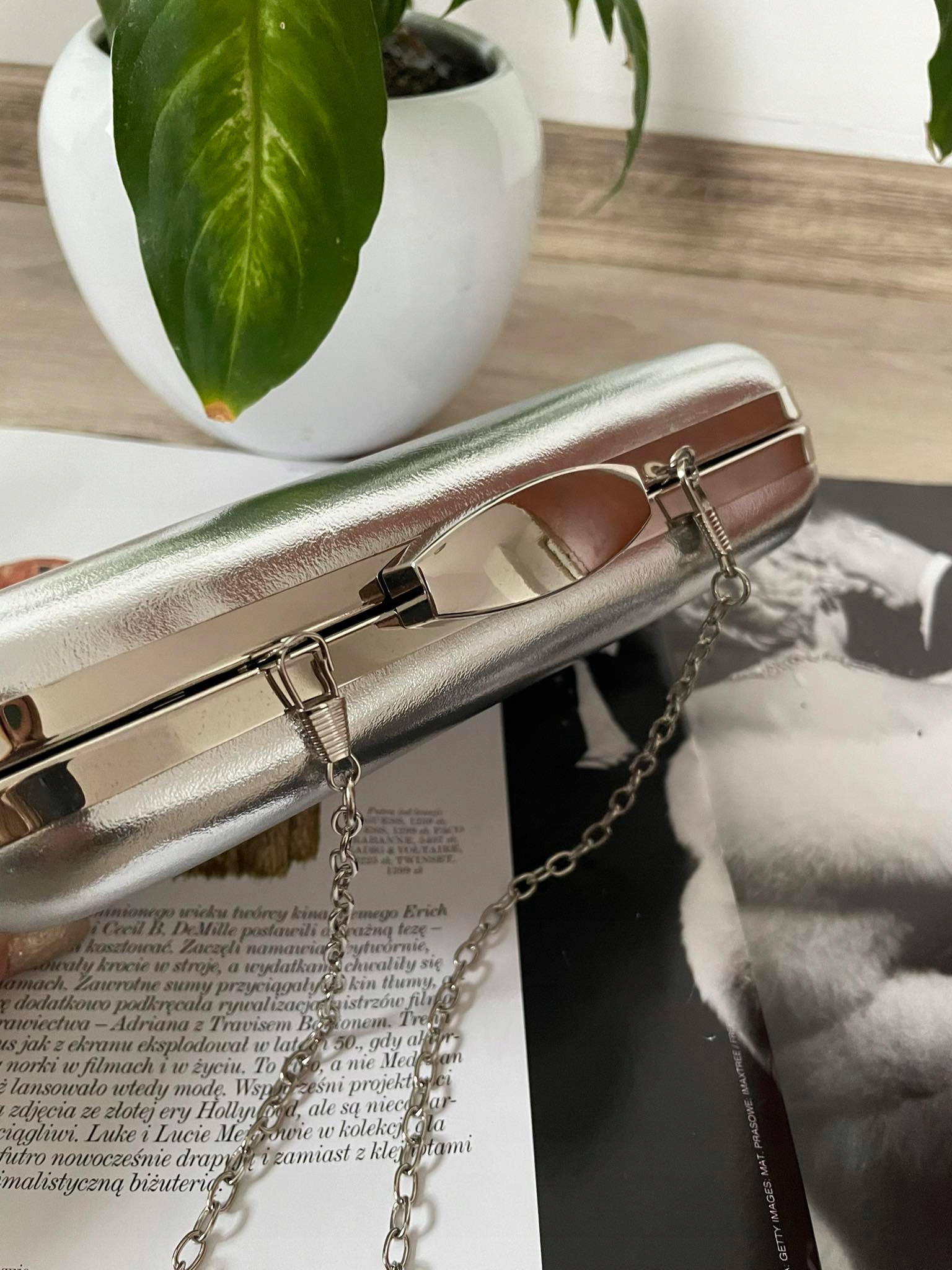 WIECZOROWA KOPERTÓWKA PUZDERKO EKO silver RĄCZKA Styl wizytowy