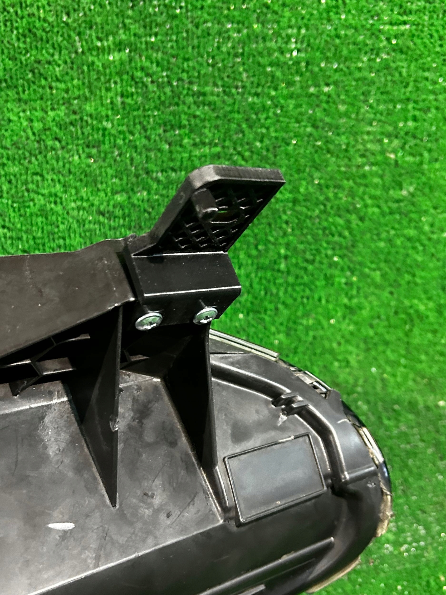 REFLEKTOR links FORD PUMA 19