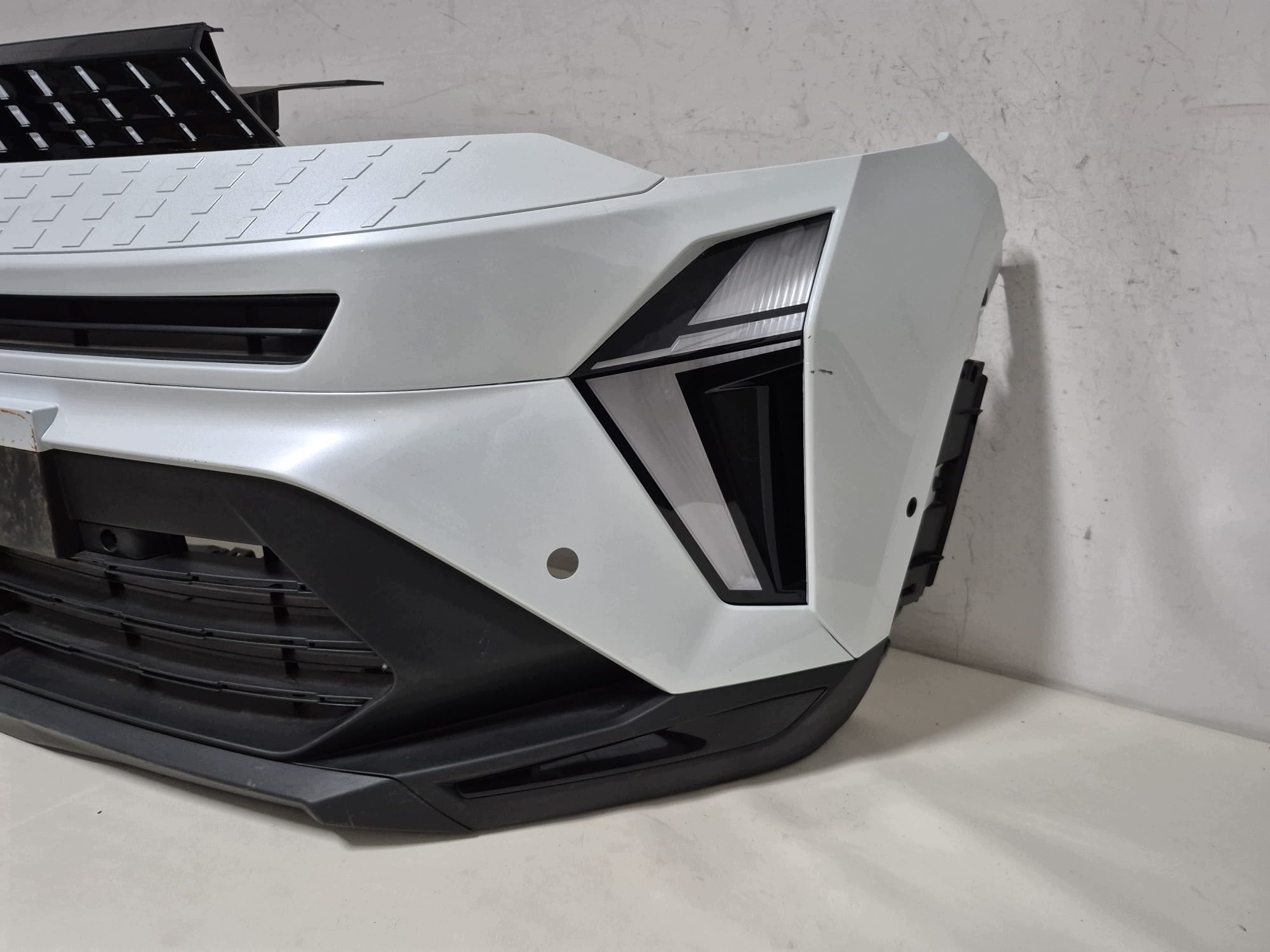 RENAULT CAPTUR II 2 LIFT 24- bumper front front 6XPDC RADAR 620264889R