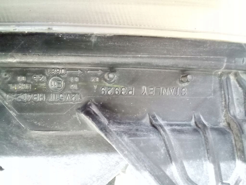 Honda Civic VII 7 sedan light right front front