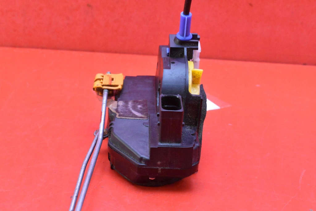 lock door left front front EU OPEL MOKKA A 12-15