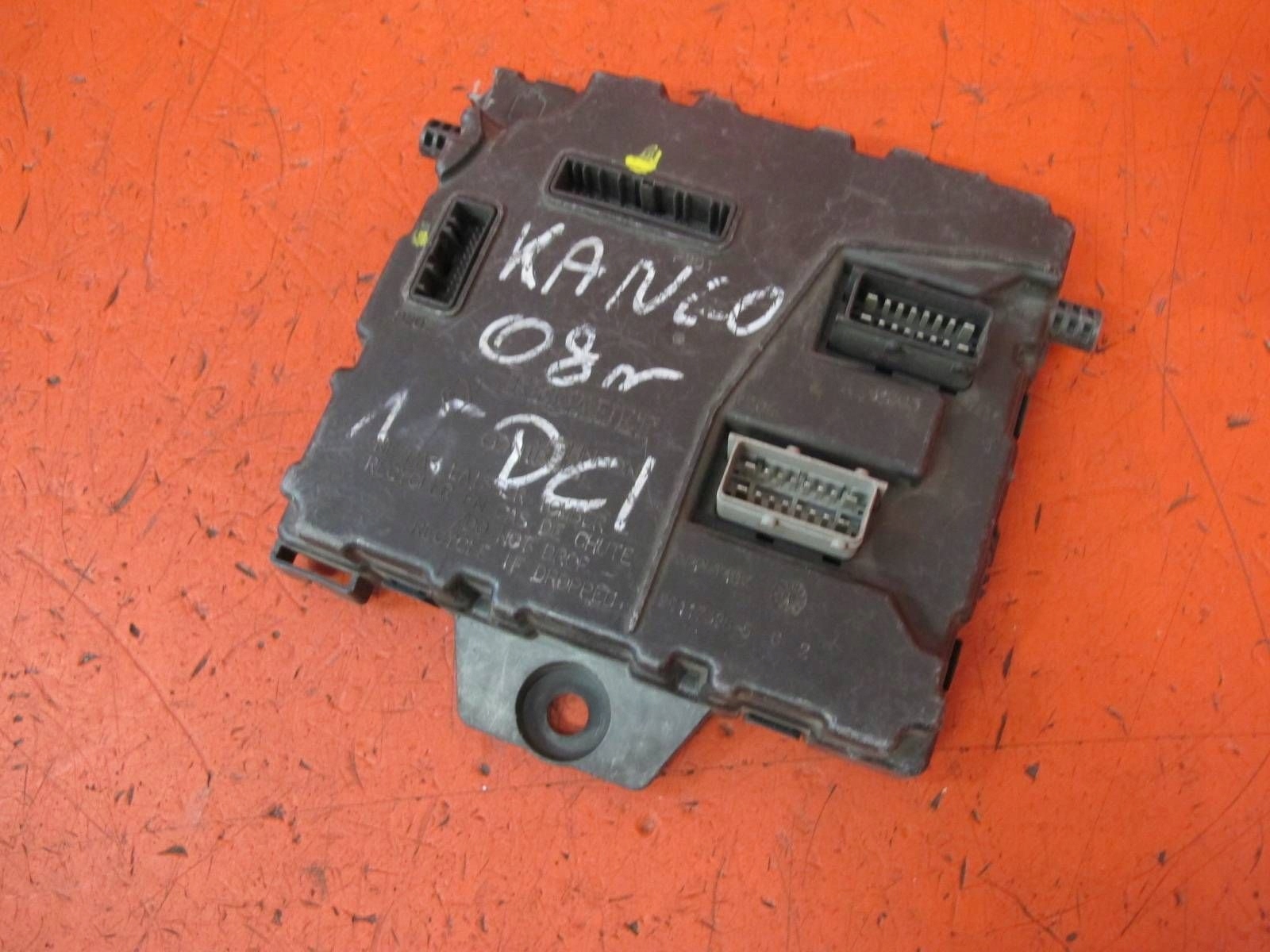 RENAULT KANGOO II 2 modul Bedienteil BCM 8200870483