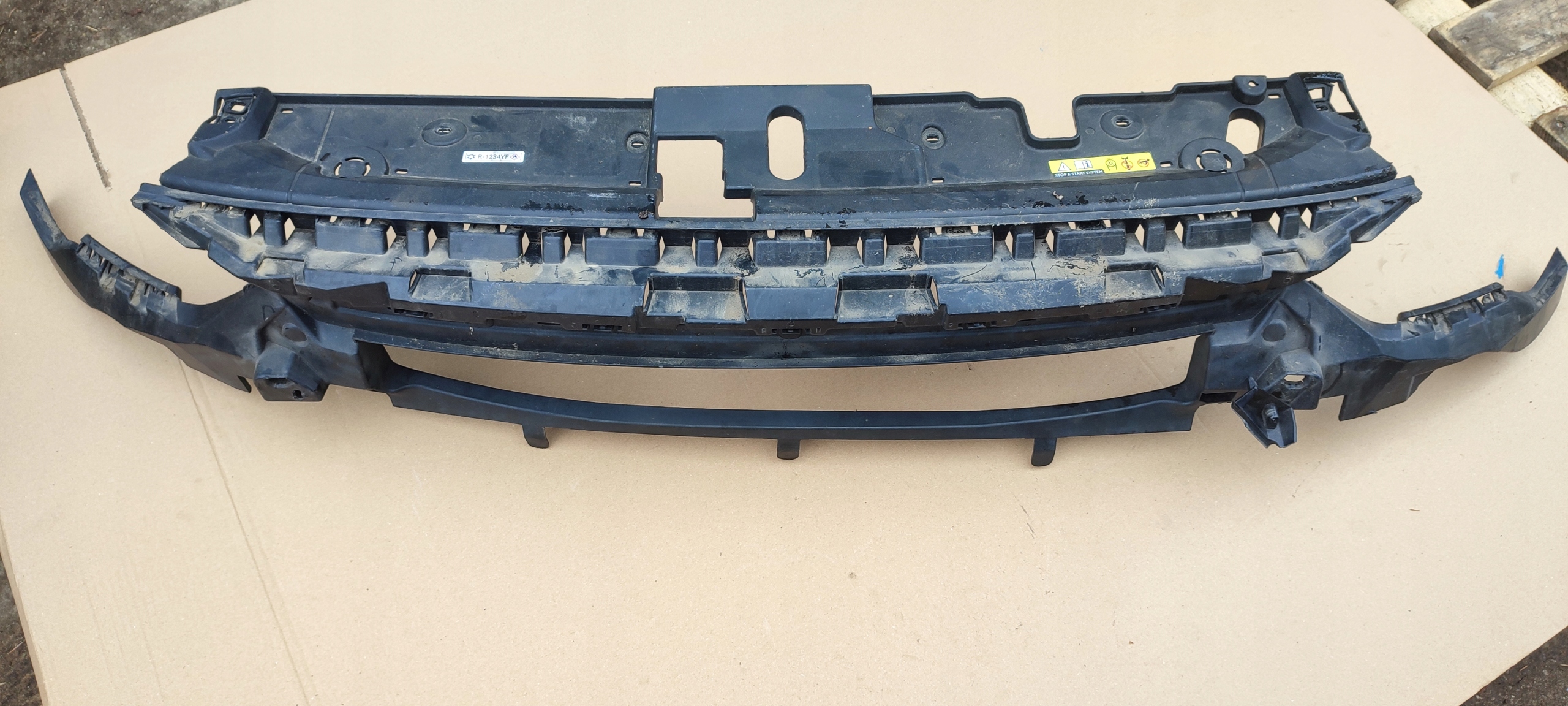 front upper panel front grille OPEL CORSA F - 9829535680