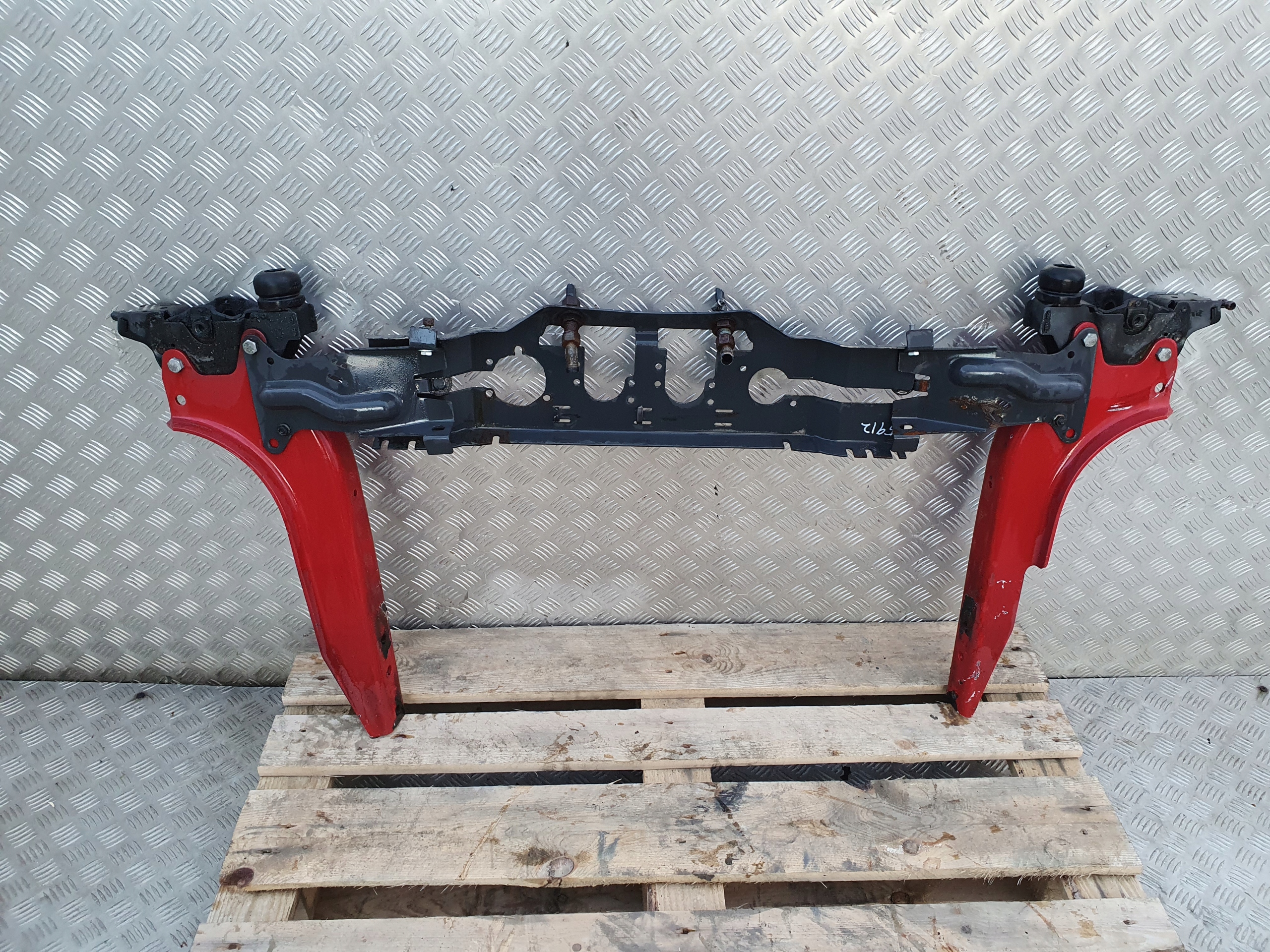 SCANIA R ПІДВІСКА КРІПЛЕННЯ КАБІНИ ЗАДНЯ ЛАПА