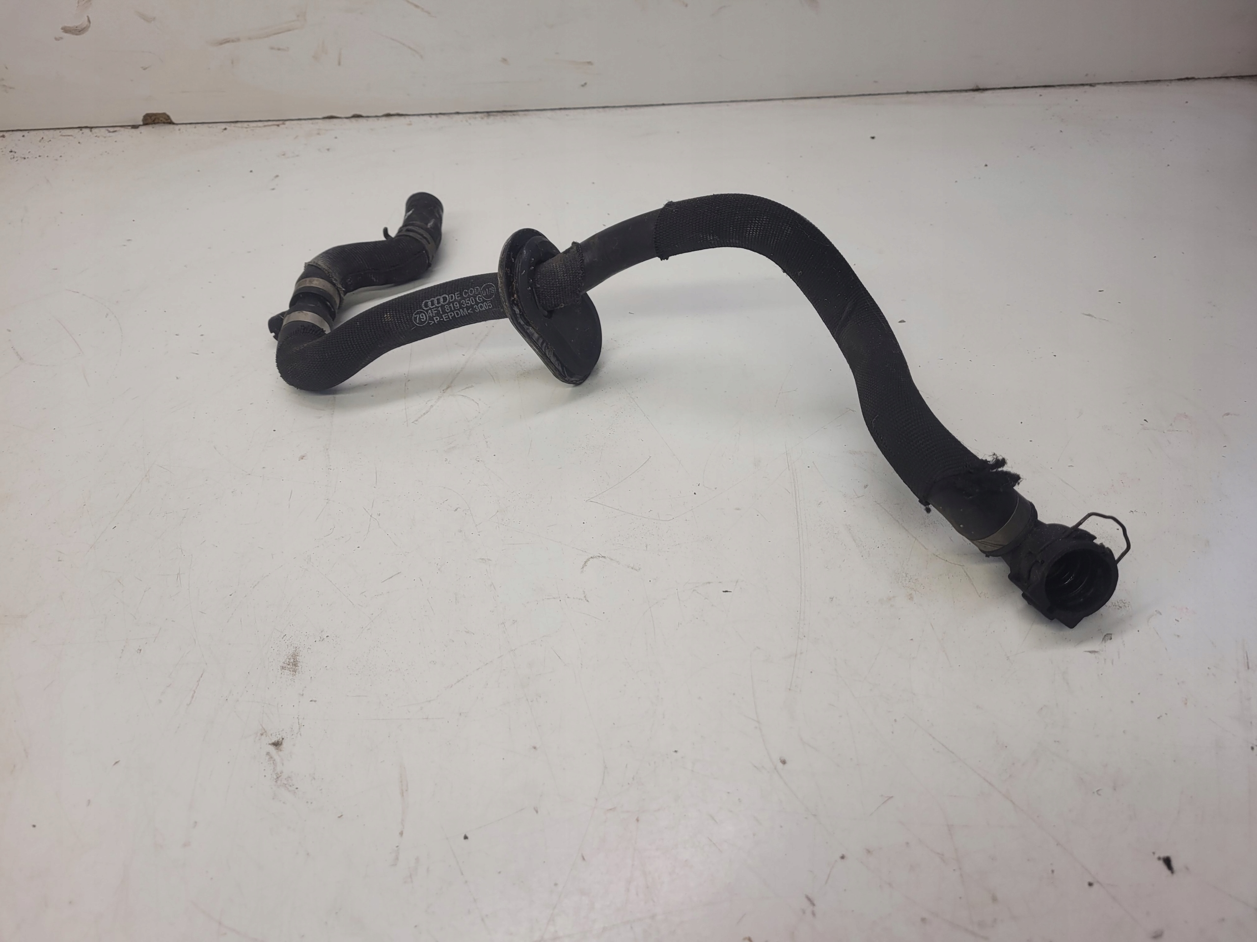 prijenos crijevo vode AUDI A6 C6 4F1819350G