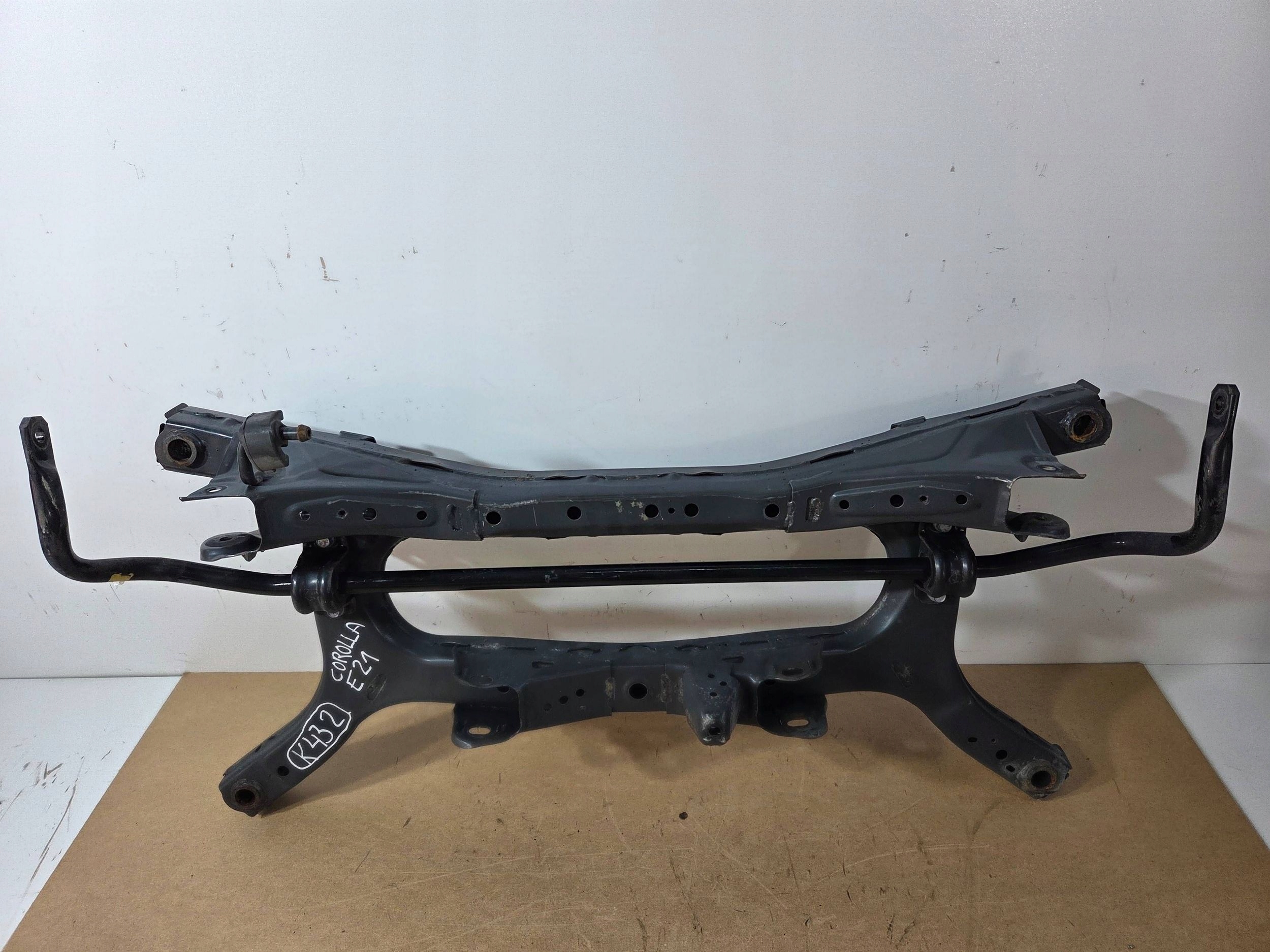 Toyota Corolla E210 E21 Achsträger Achsträgers hinten (K432)