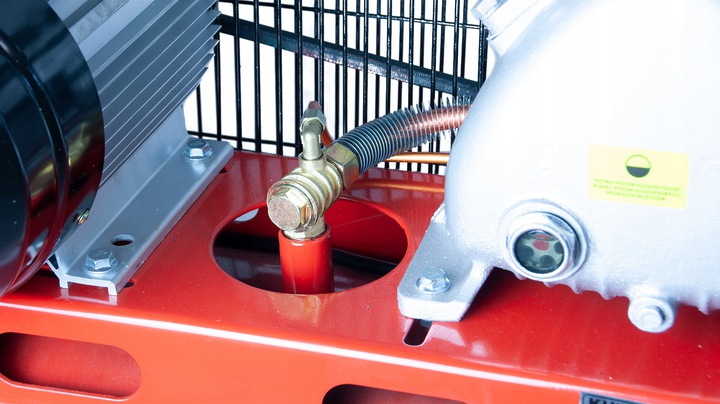 Kompresor olejowy Kupczyk KKT 400/100 Moc silnika 3 KM