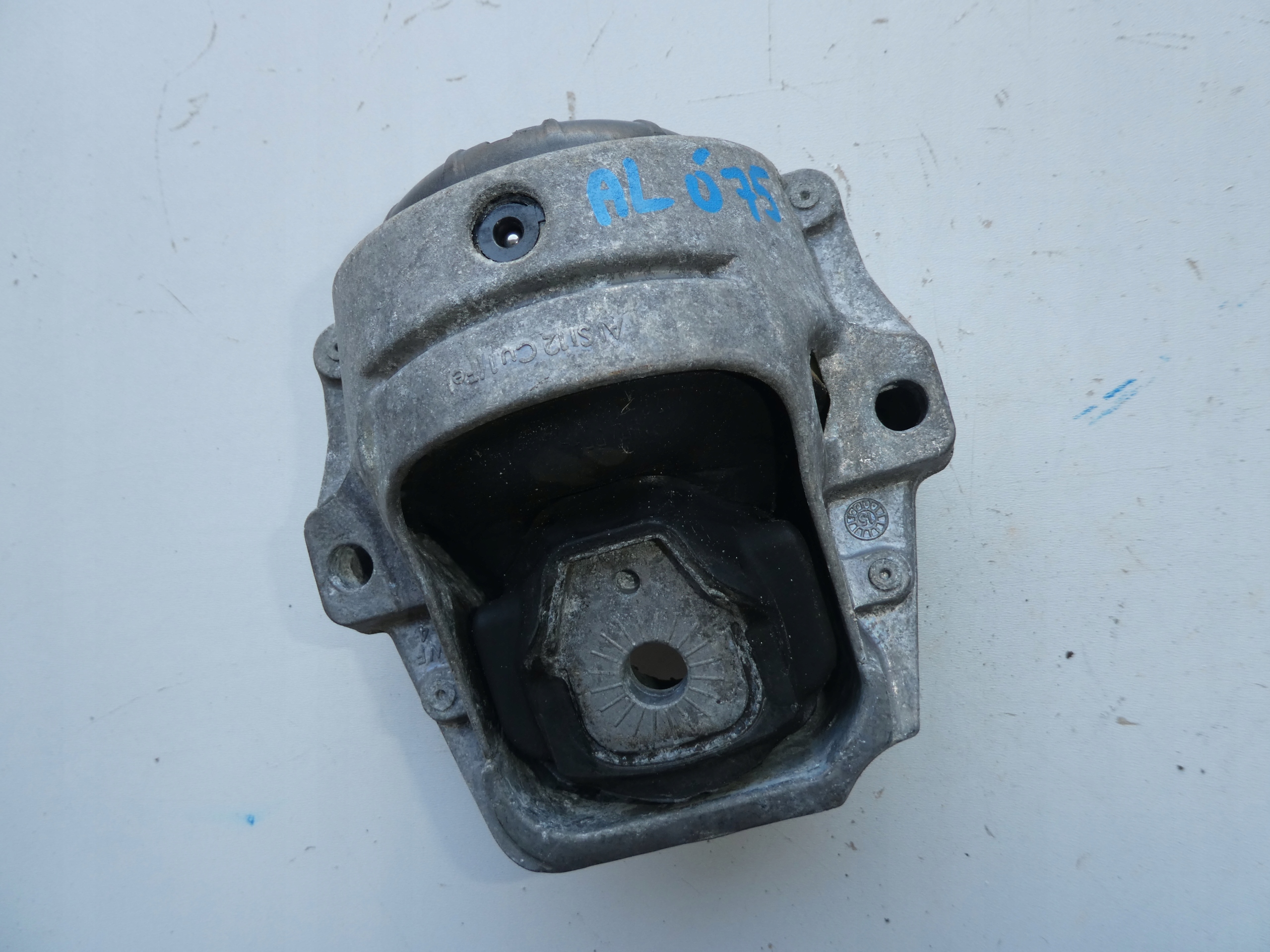 engine mount AUDI A4 B8 A5 Q5 8R0199381