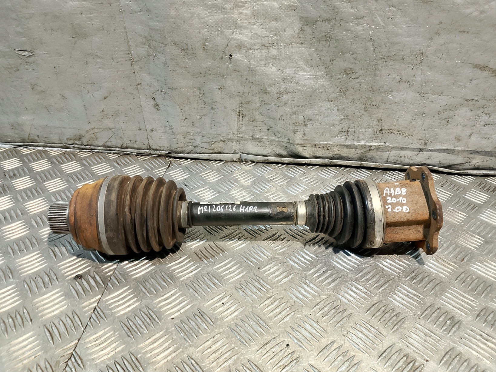 semi-axis front AUDI A4 B8 2.0 TDI 143 KM 8K0407271Q